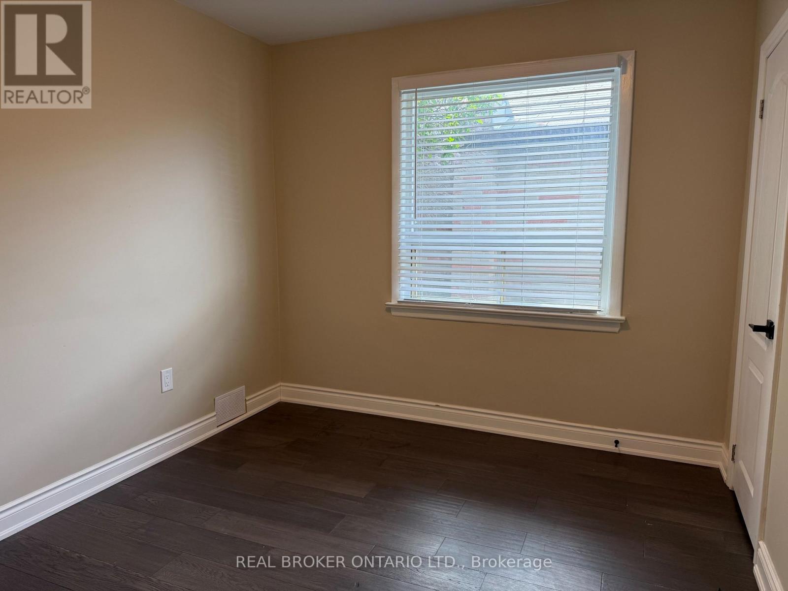 Main - 4 Keats Avenue, Halton Hills (Georgetown), Ontario  L7G 1T4 - Photo 11 - W13172566