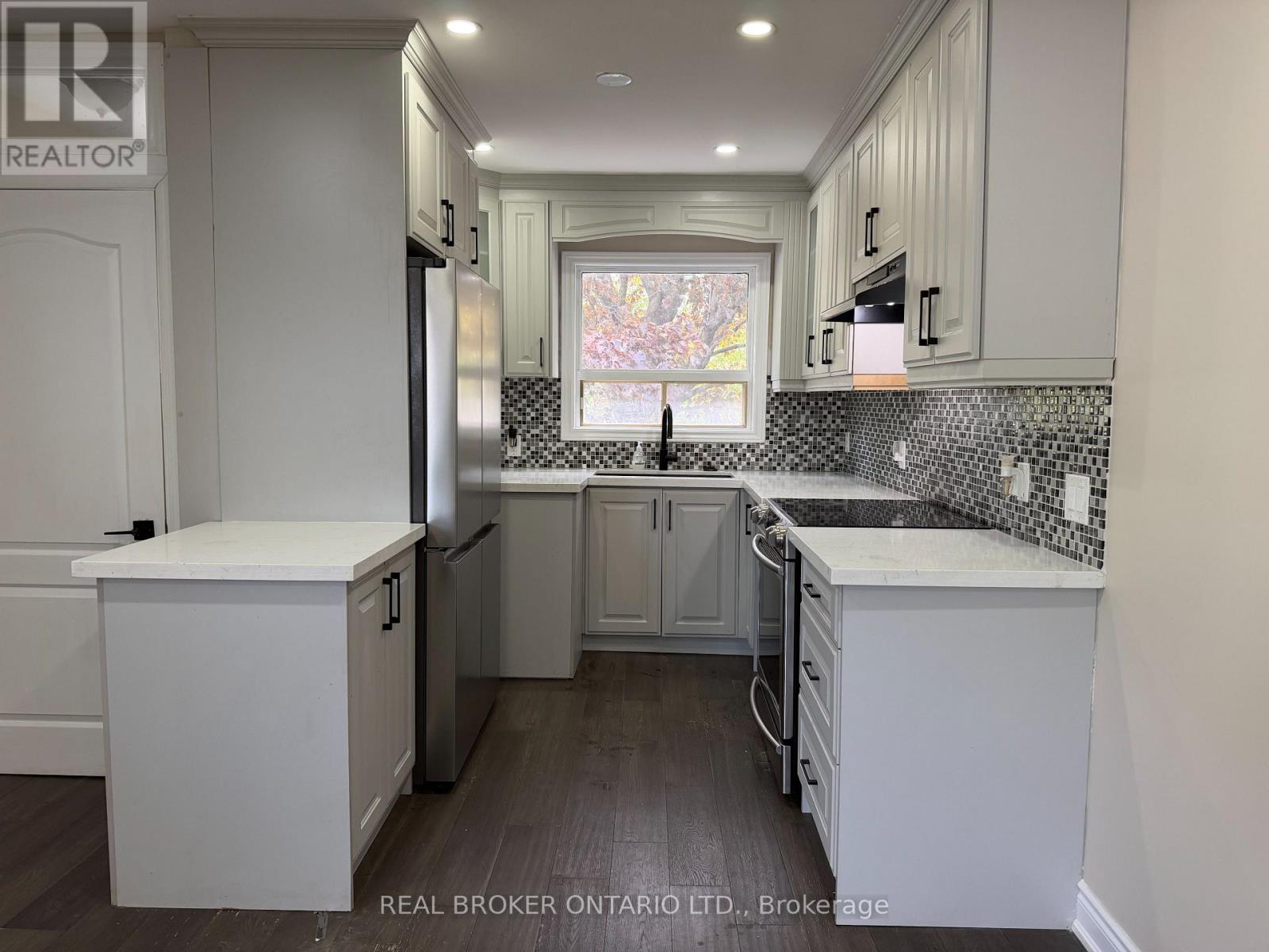 Main - 4 Keats Avenue, Halton Hills (Georgetown), Ontario  L7G 1T4 - Photo 4 - W13172566