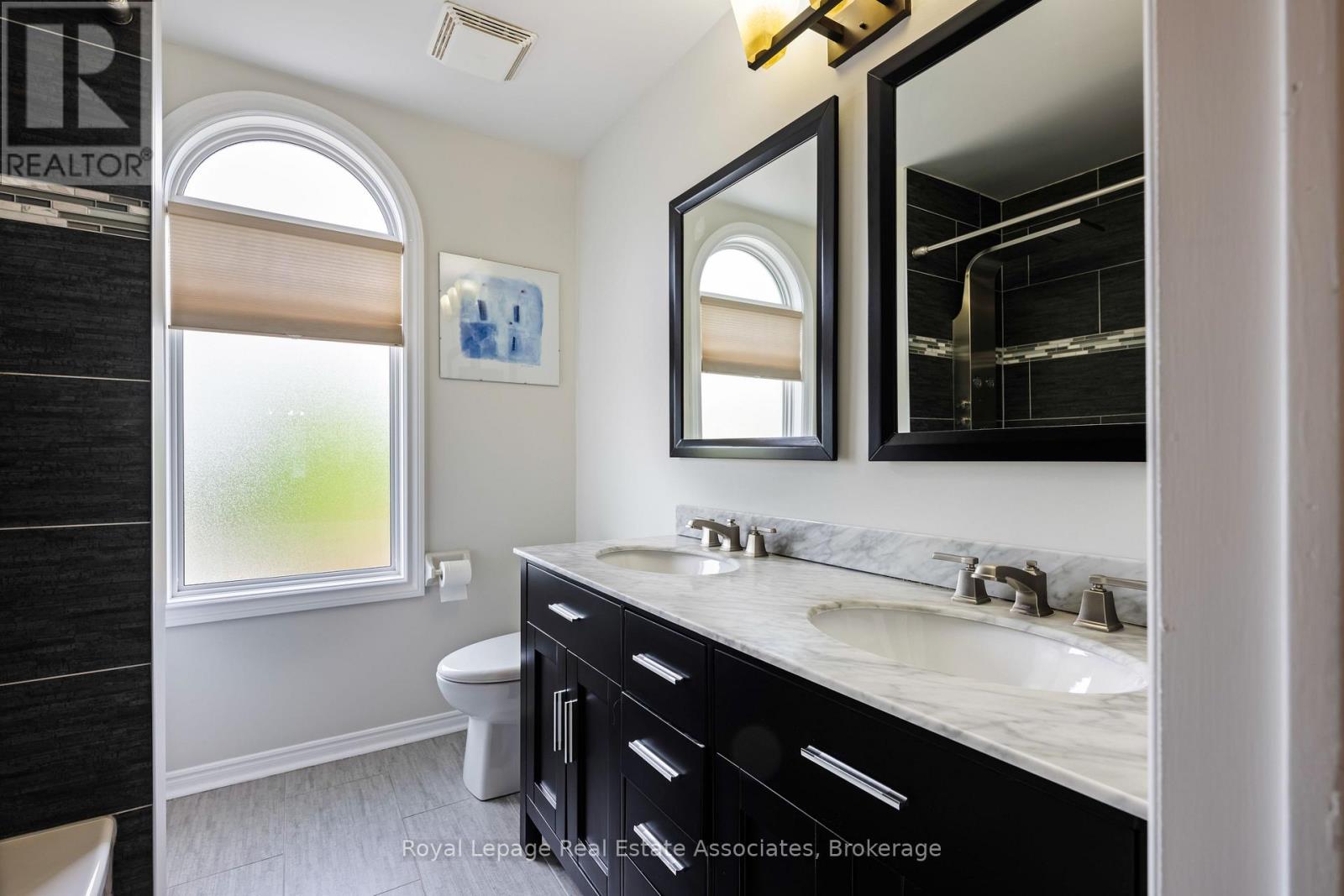 7 Nixon Crescent, Halton Hills (Georgetown), Ontario  L7G 5K4 - Photo 28 - W13174592