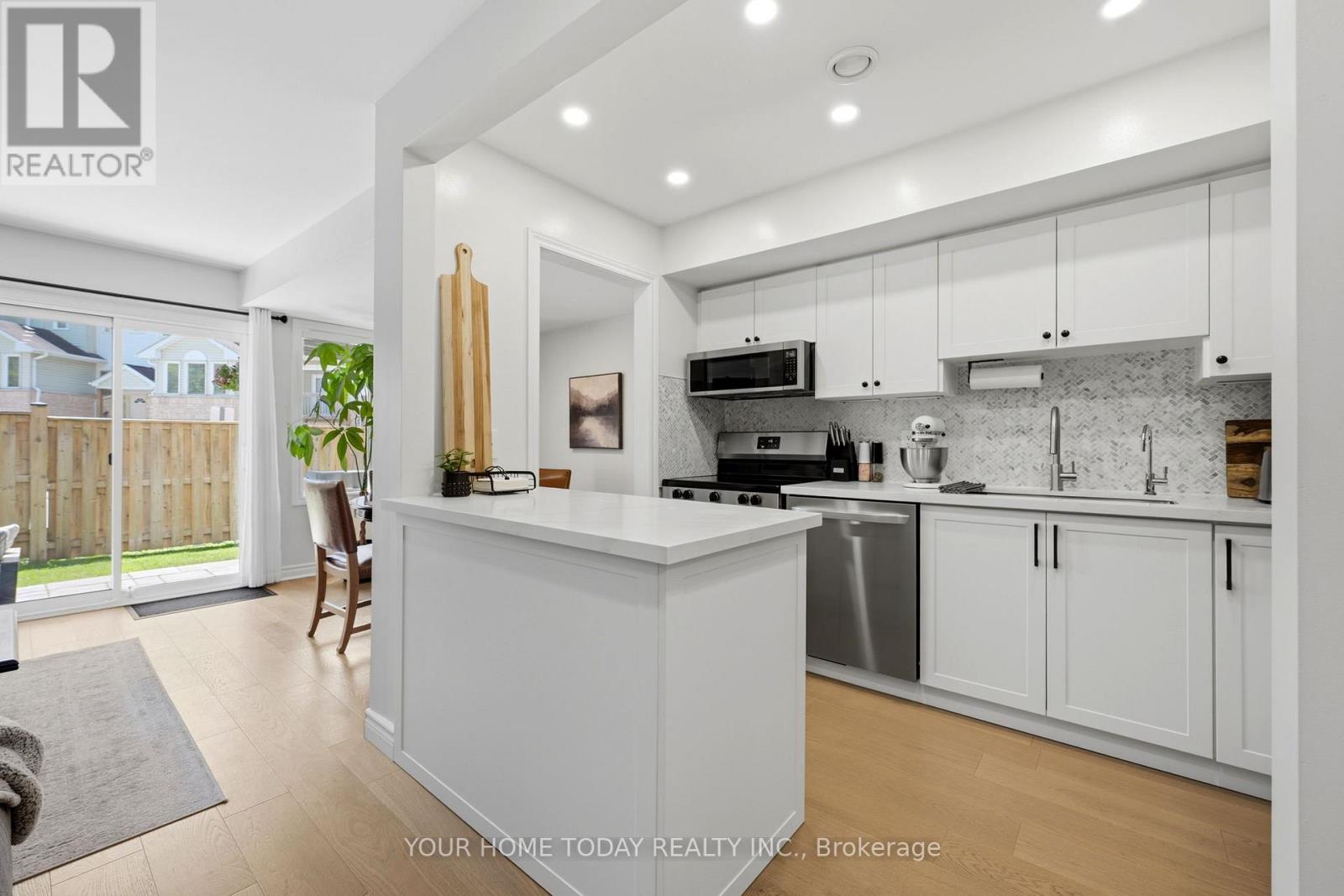 34 Stewart Maclaren Road, Halton Hills (Georgetown), Ontario  L7G 5L9 - Photo 6 - W13175874