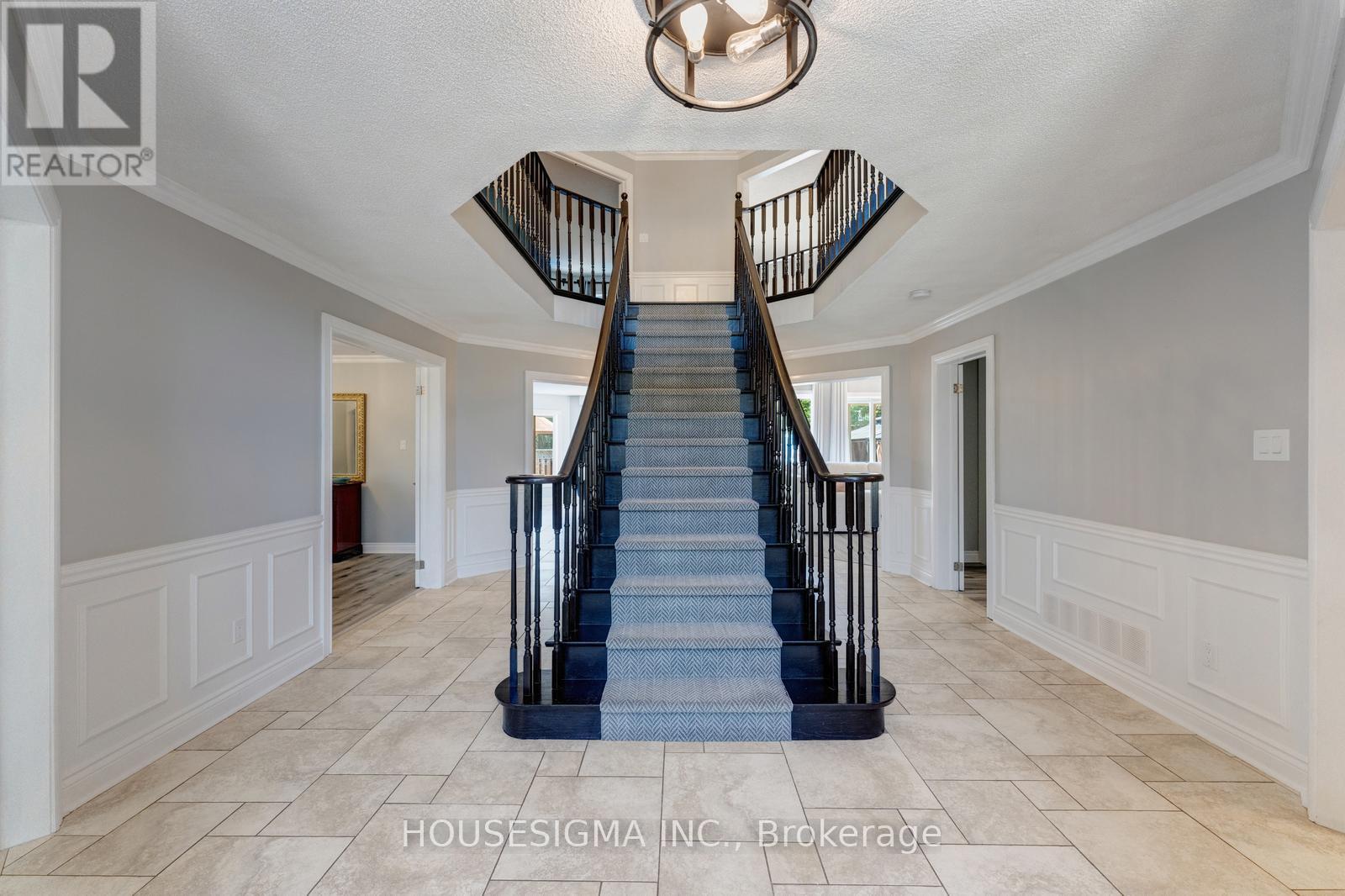 30 Gooderham Drive, Halton Hills (Georgetown), Ontario  L7G 5R6 - Photo 5 - W13189942