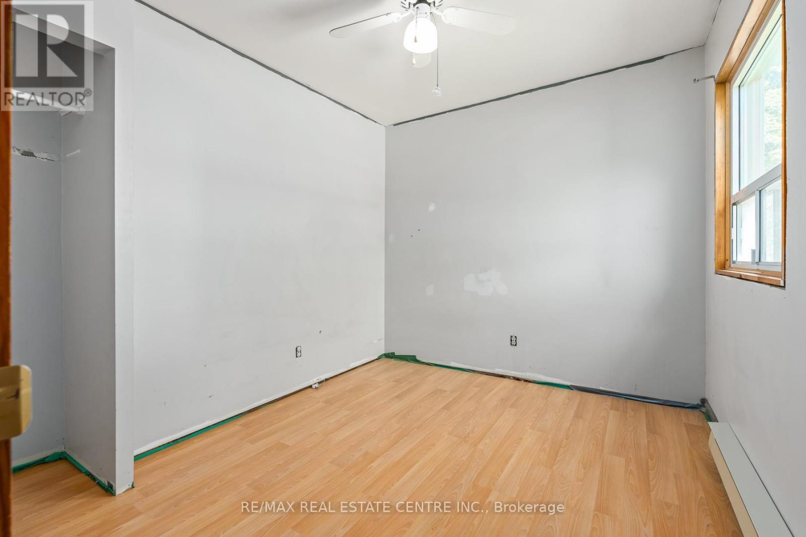 44 Willow Street S, Halton Hills (Ac Acton), Ontario  L7J 2A2 - Photo 13 - W13192780
