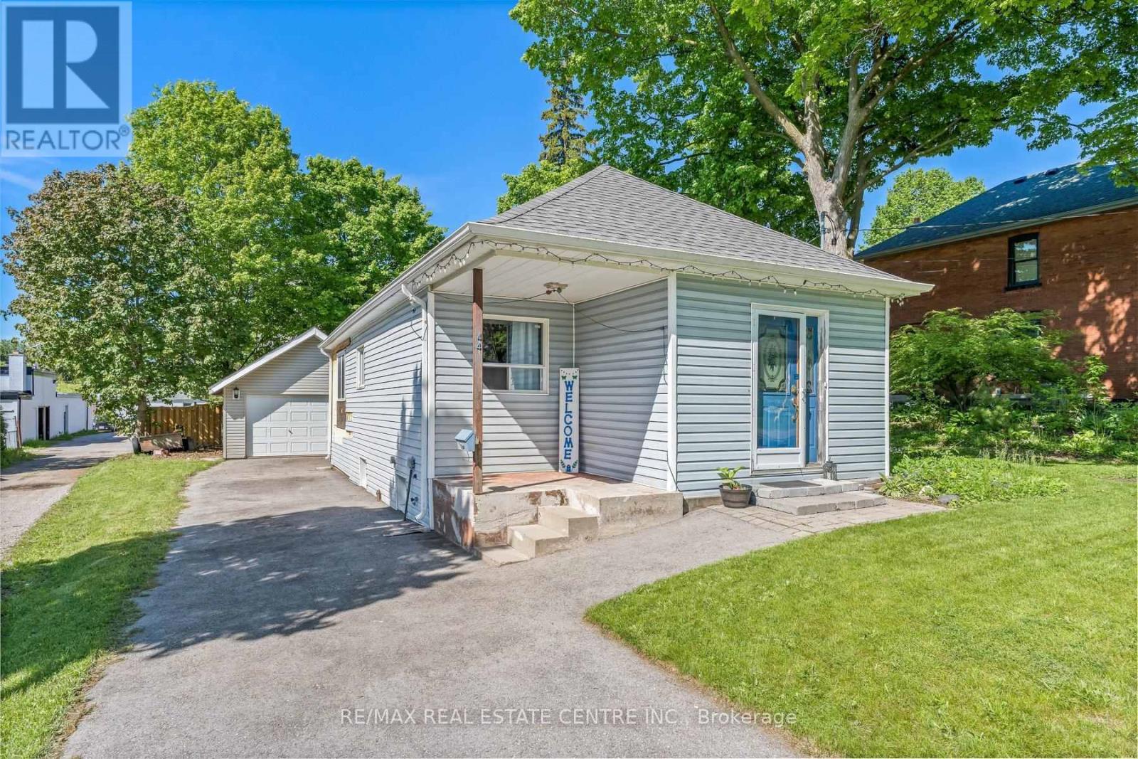 44 Willow Street S, Halton Hills (Ac Acton), Ontario  L7J 2A2 - Photo 4 - W13192780