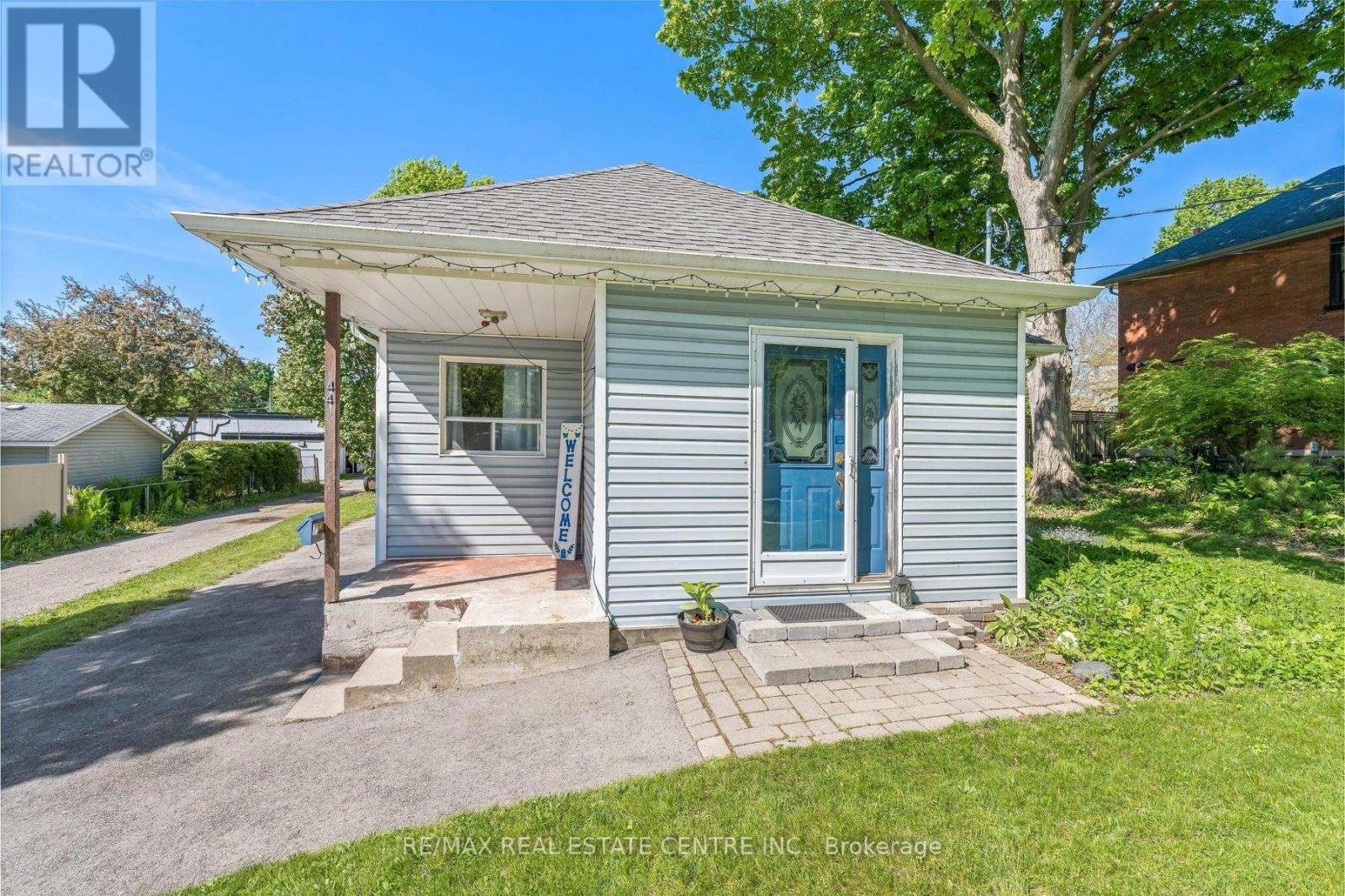 44 Willow Street S, Halton Hills (Ac Acton), Ontario  L7J 2A2 - Photo 5 - W13192780