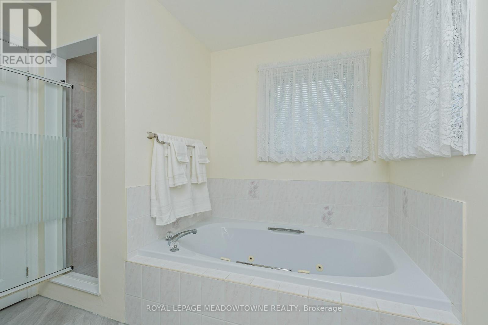 7 Eaton Street, Halton Hills (Georgetown), Ontario  L7G 5J9 - Photo 33 - W13207342
