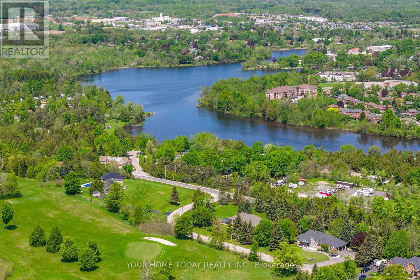 2 Trillium Terrace, Halton Hills (Rural Halton Hills), Ontario  L7J 2W8 - Photo 4 - W13208898