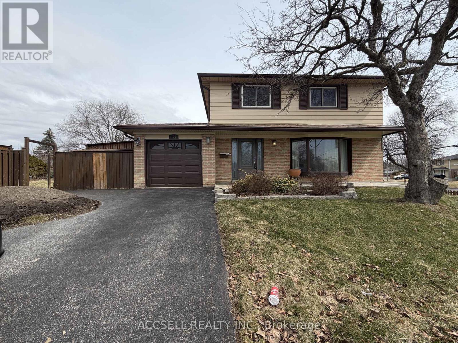 135 Mountainview Road S, Halton Hills (Georgetown), Ontario  L7G 4K2 - Photo 1 - W13208942