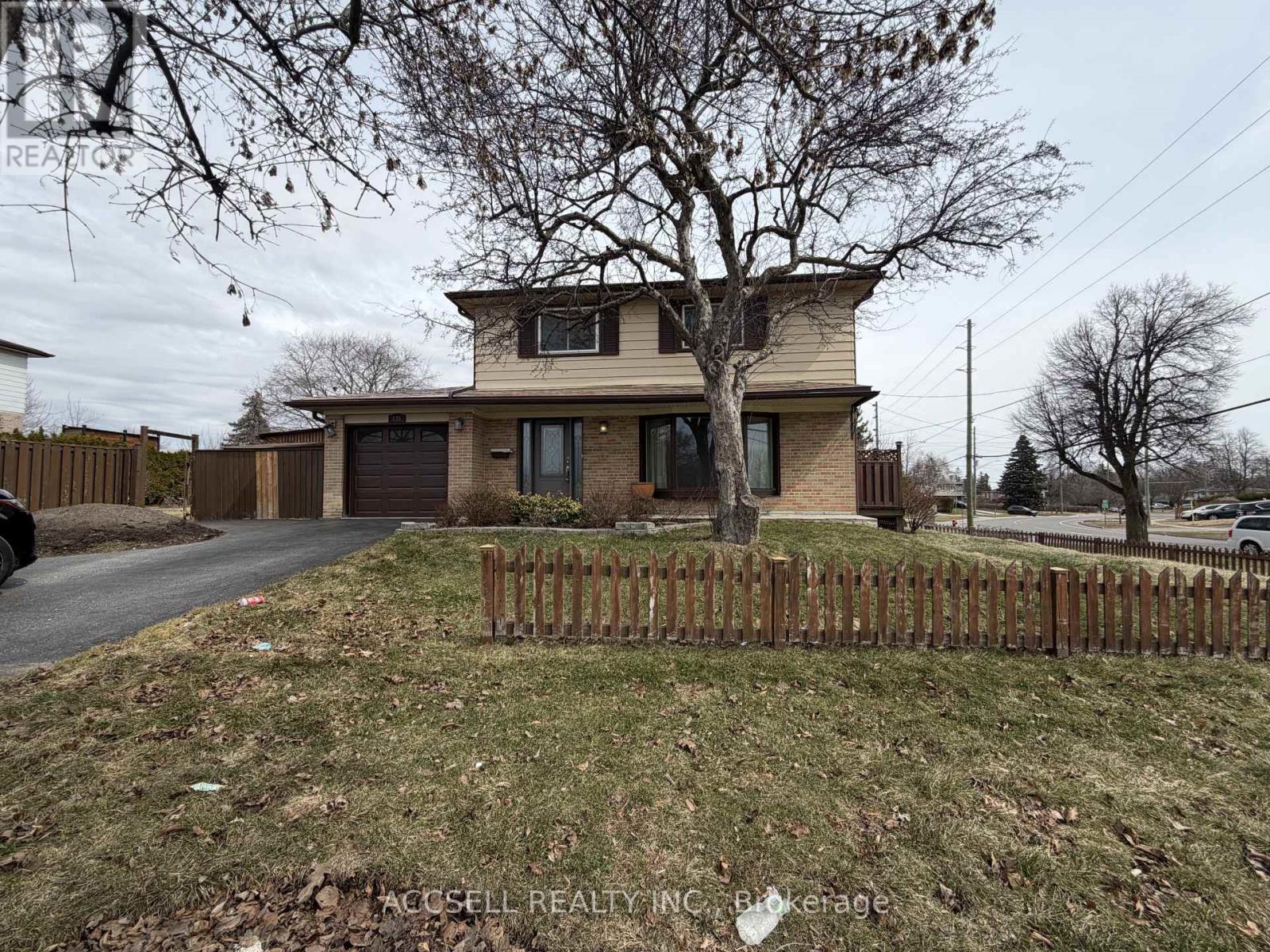 135 Mountainview Road S, Halton Hills (Georgetown), Ontario  L7G 4K2 - Photo 2 - W13208942