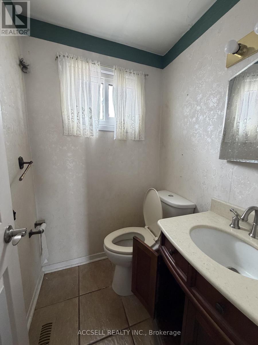 135 Mountainview Road S, Halton Hills (Georgetown), Ontario  L7G 4K2 - Photo 7 - W13208942