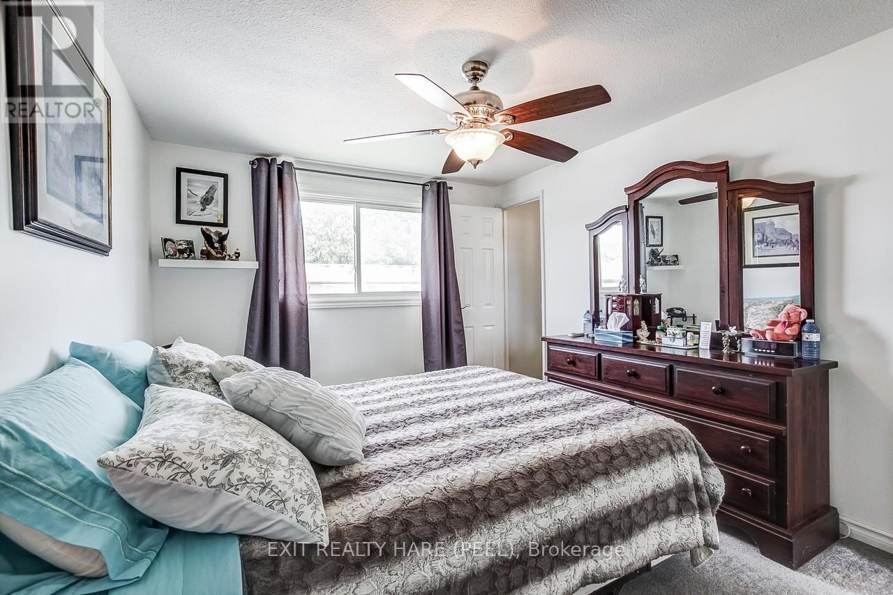 34 Kingham Road, Halton Hills (Ac Acton), Ontario  L7J 1S4 - Photo 17 - W13209010