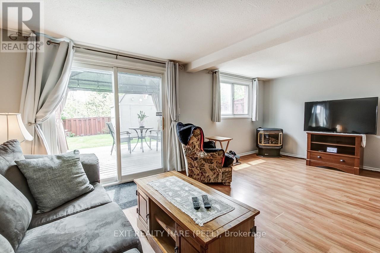 34 Kingham Road, Halton Hills (Ac Acton), Ontario  L7J 1S4 - Photo 27 - W13209010