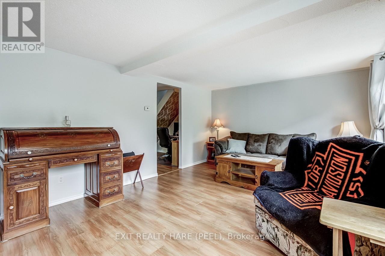 34 Kingham Road, Halton Hills (Ac Acton), Ontario  L7J 1S4 - Photo 29 - W13209010