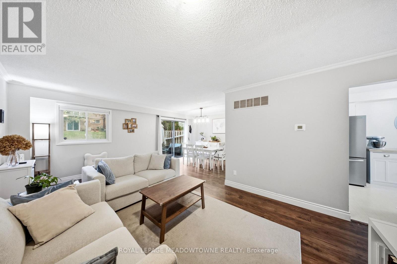 8 Lynden Circle, Halton Hills (Georgetown), Ontario  L7G 4Y8 - Photo 15 - W13209170