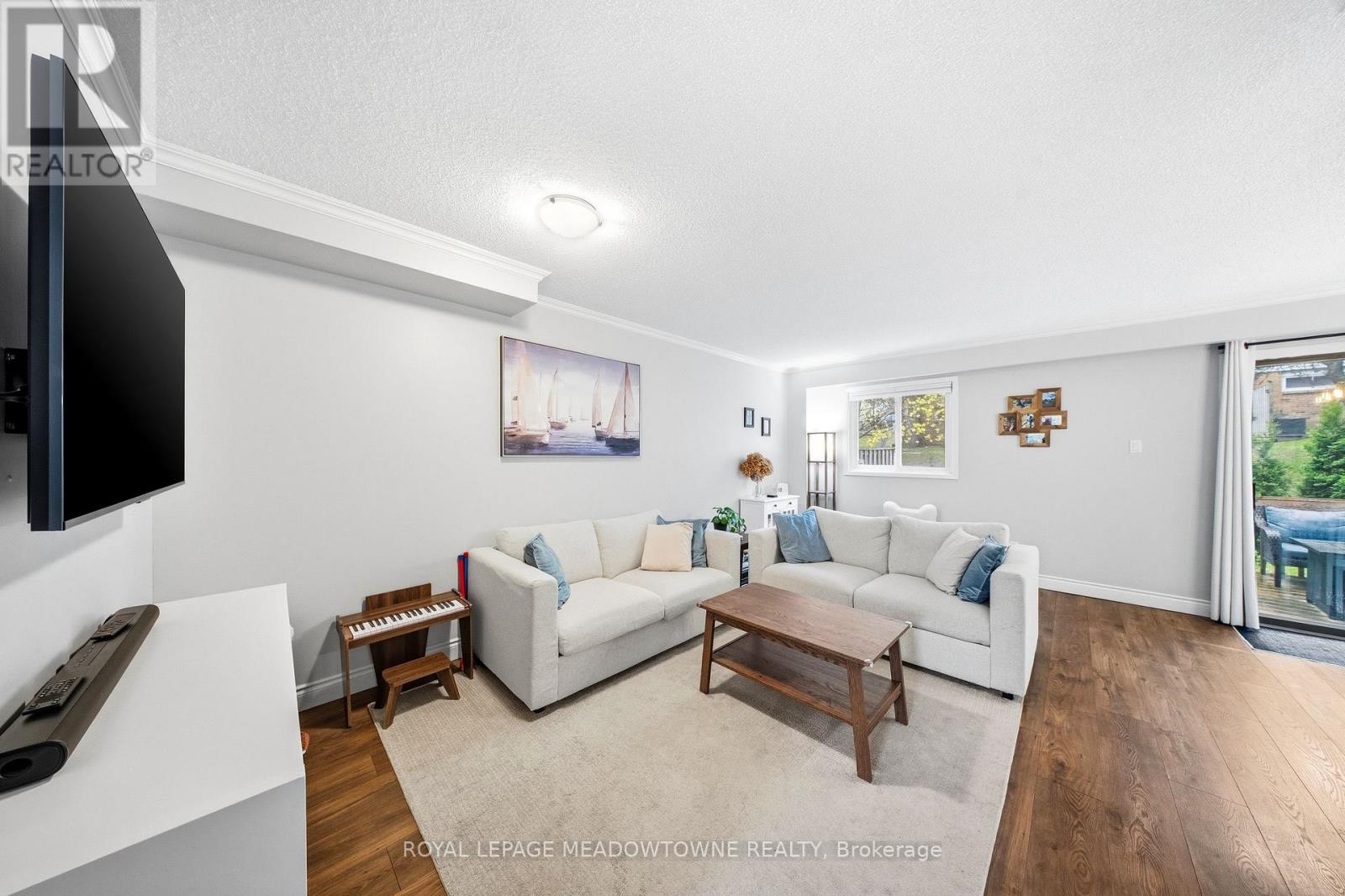 8 Lynden Circle, Halton Hills (Georgetown), Ontario  L7G 4Y8 - Photo 8 - W13209170