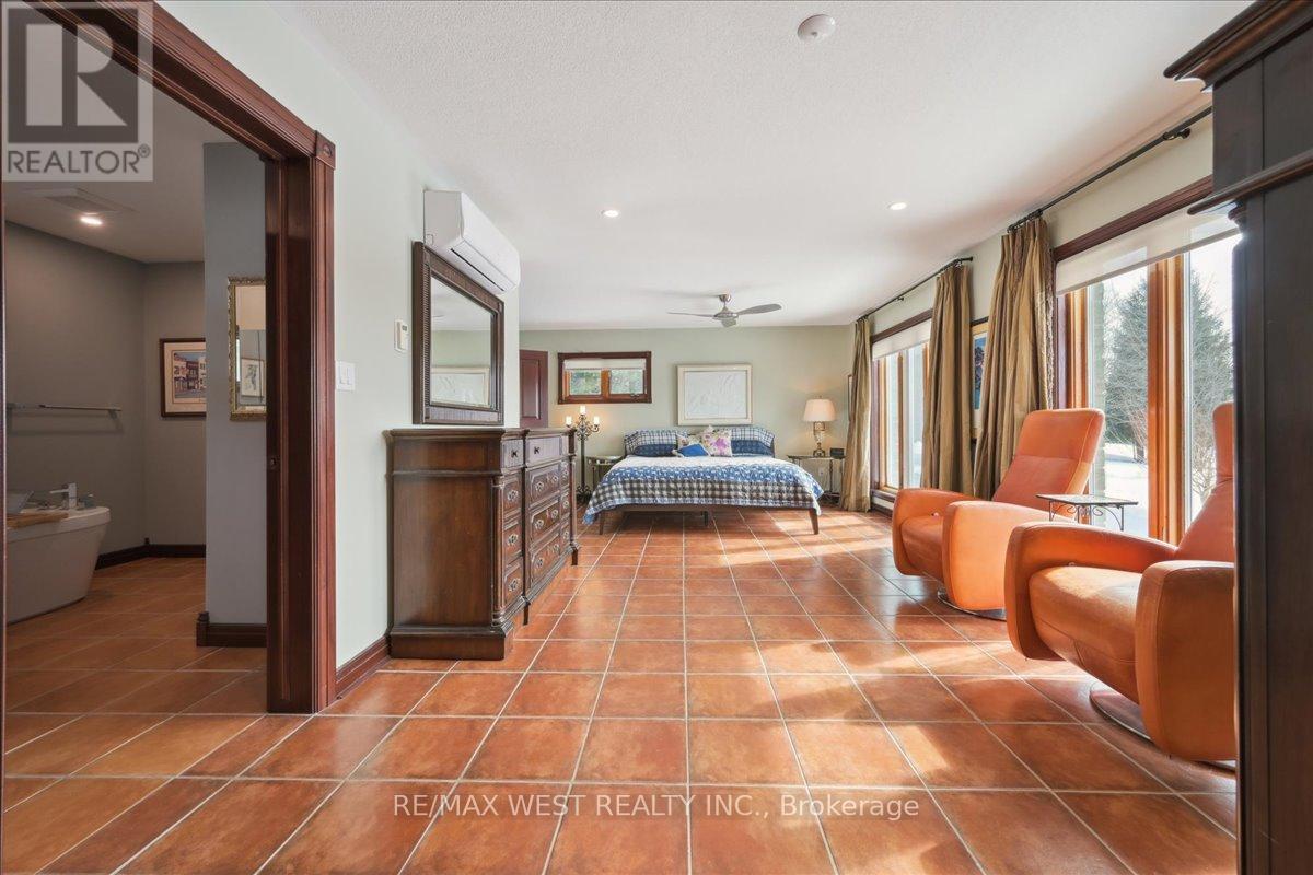 331 Mountsberg Road, Hamilton, Ontario  L0P 1B0 - Photo 9 - X13209556