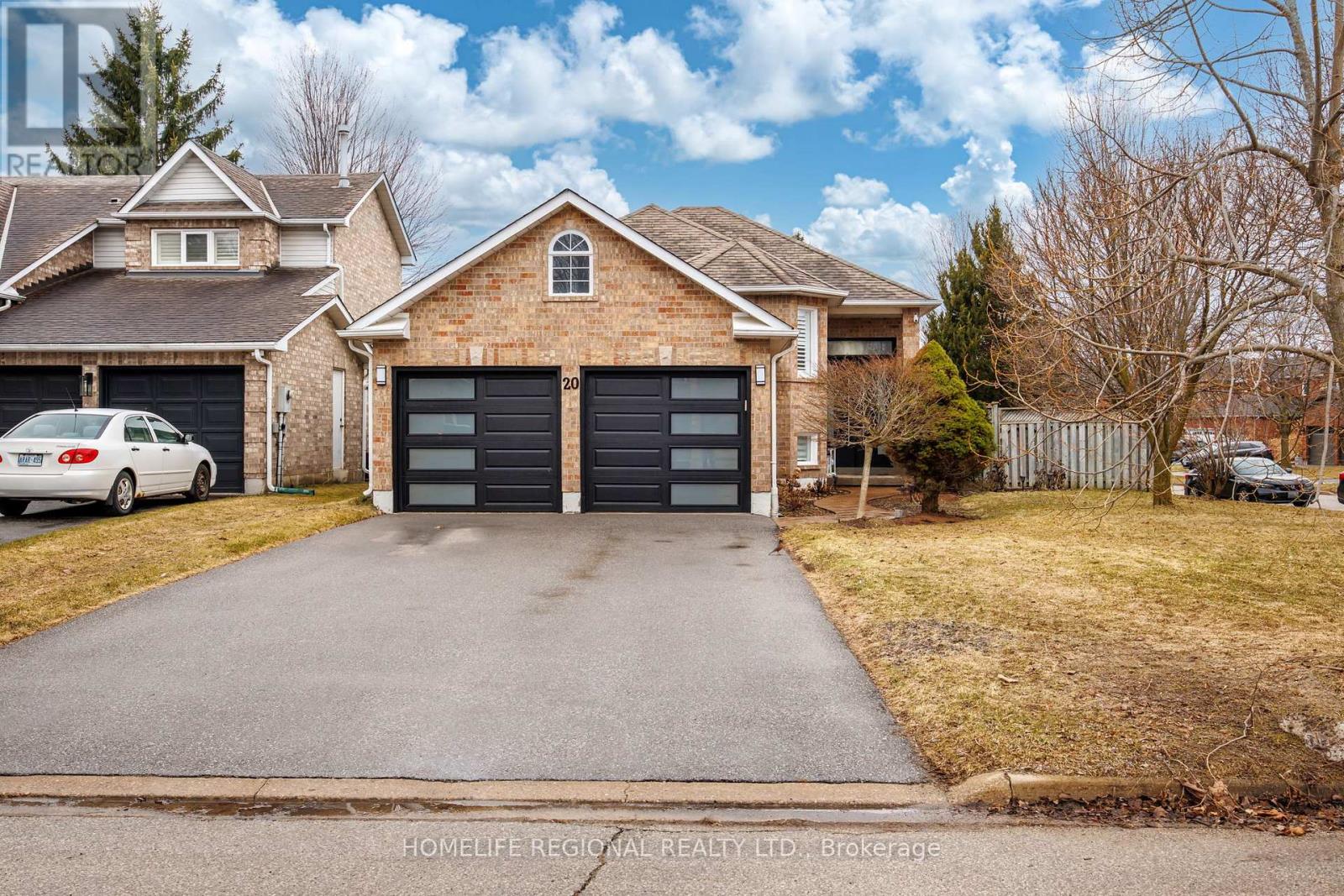 20 Ruddell Crescent, Halton Hills (Georgetown), Ontario  L7G 5N4 - Photo 1 - W13209752