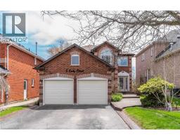 <div class="price">$1,224,900</div> 5 Early Street, Georgetown<br><div style="margin-bottom:8px;"><small>RE/MAX Escarpment Realty Inc.</small></div><div class='bed_bath'>3 Bed | 3 Bath</div>
