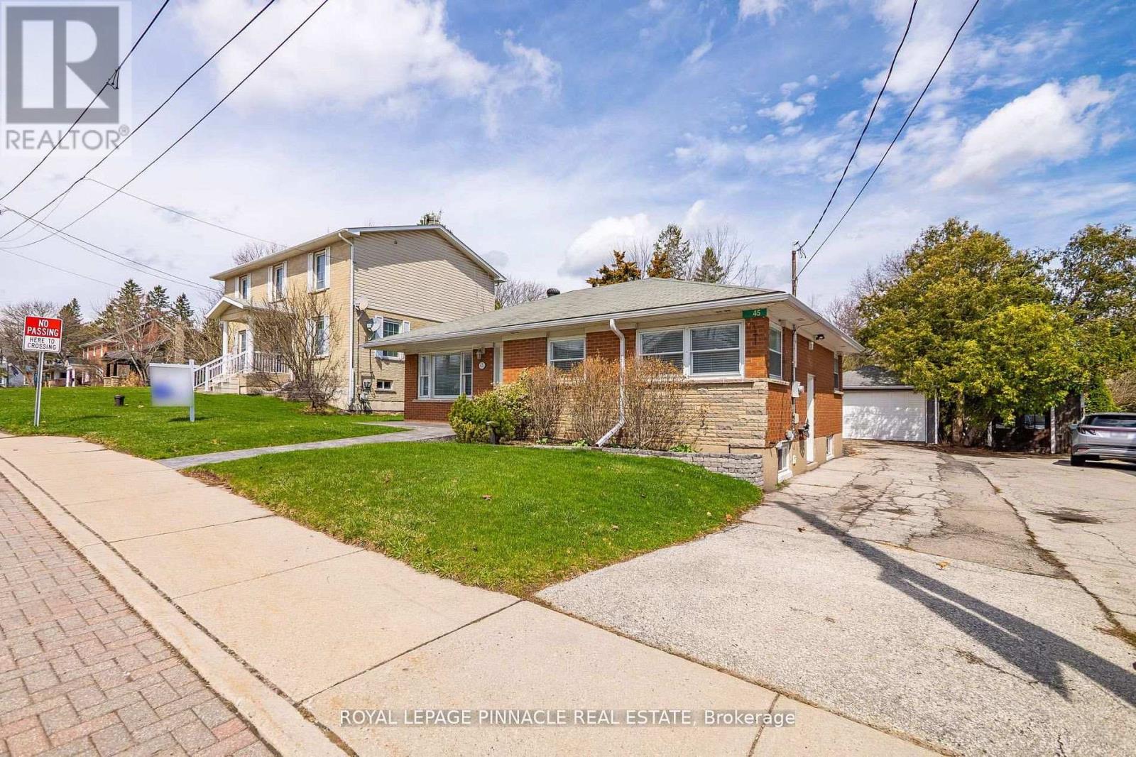 45 Main Street N, Milton (Campbellville), Ontario  L0P 1B0 - Photo 4 - W13211062