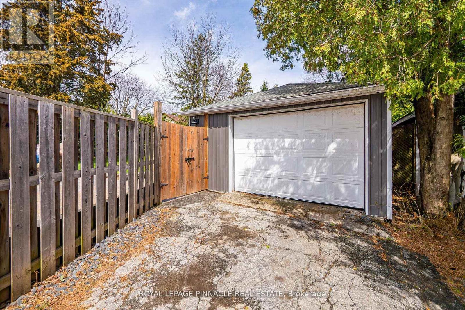 45 Main Street N, Milton (Campbellville), Ontario  L0P 1B0 - Photo 7 - W13211062