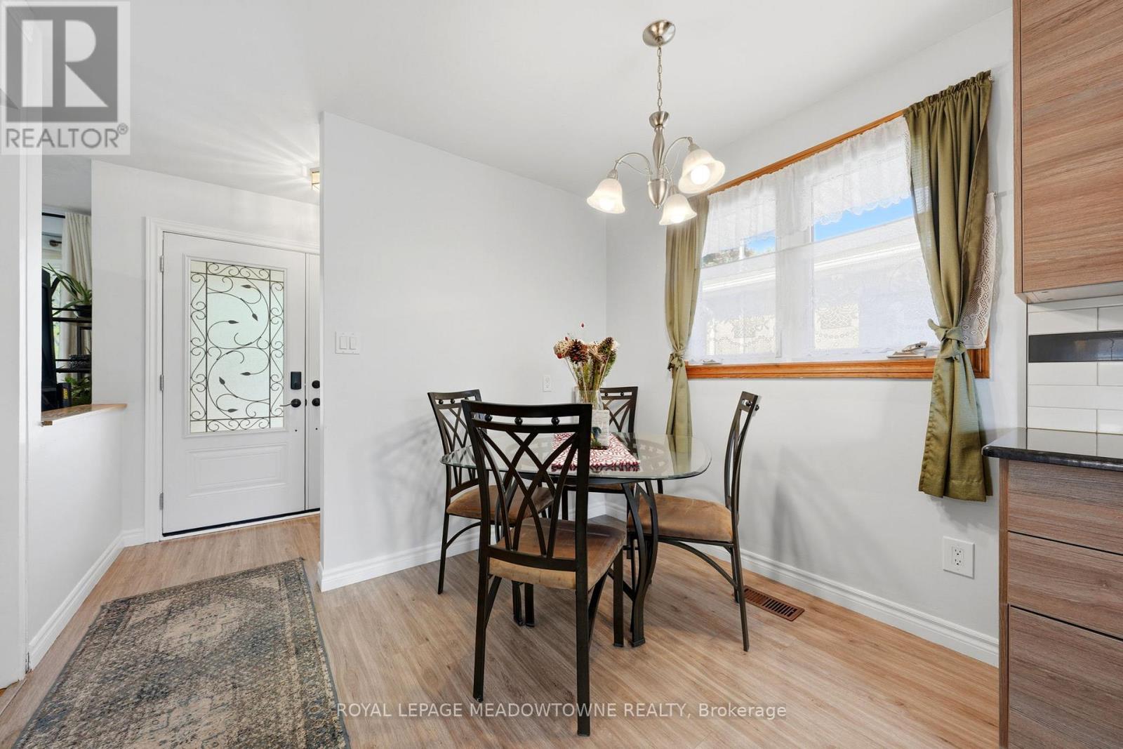 26 Moultrey Crescent, Halton Hills (Georgetown), Ontario  L7G 4N5 - Photo 7 - W13212498