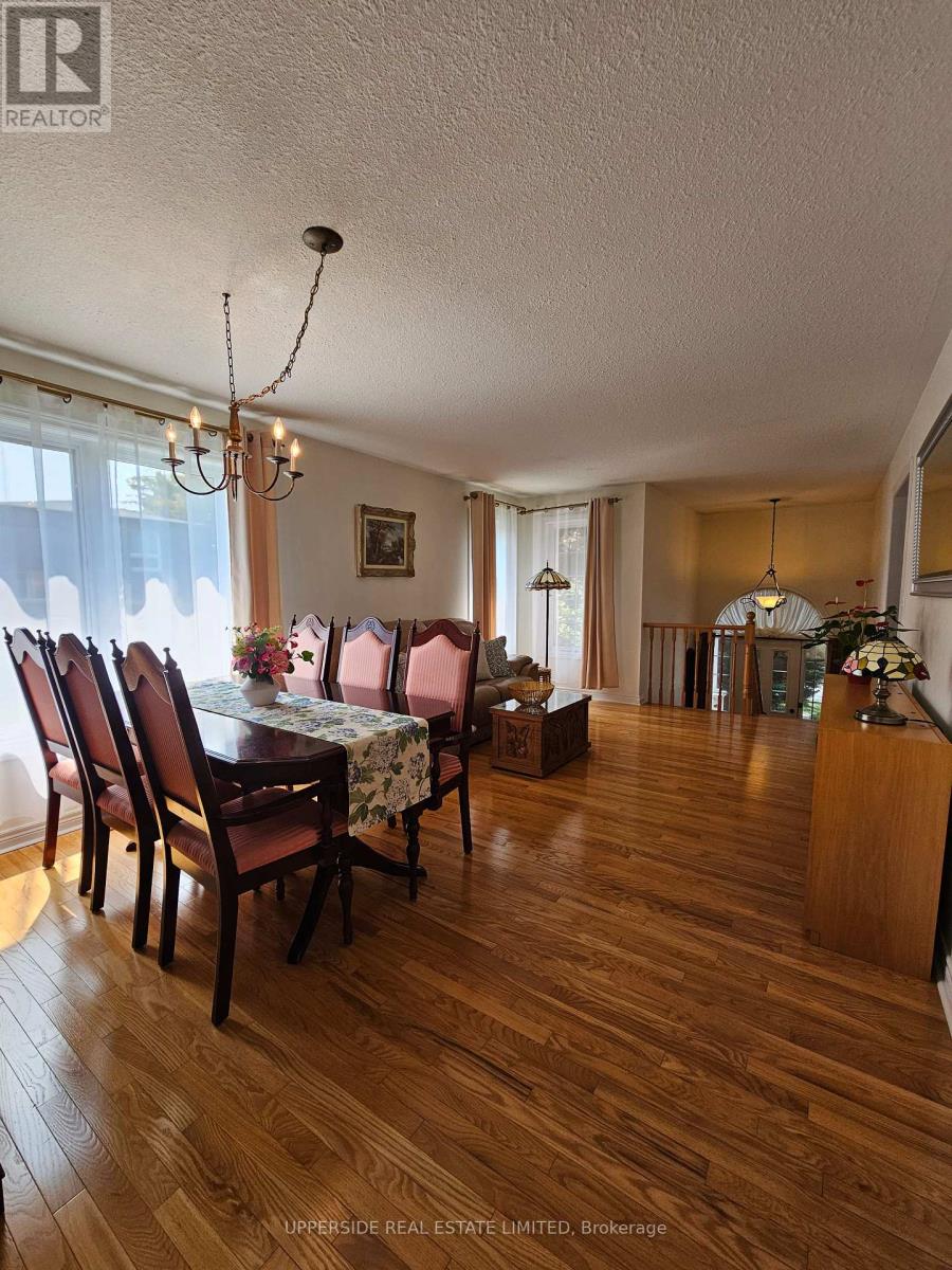 4 Kingsley Road S, Halton Hills (Ac Acton), Ontario  L7J 2Z5 - Photo 4 - W13212594