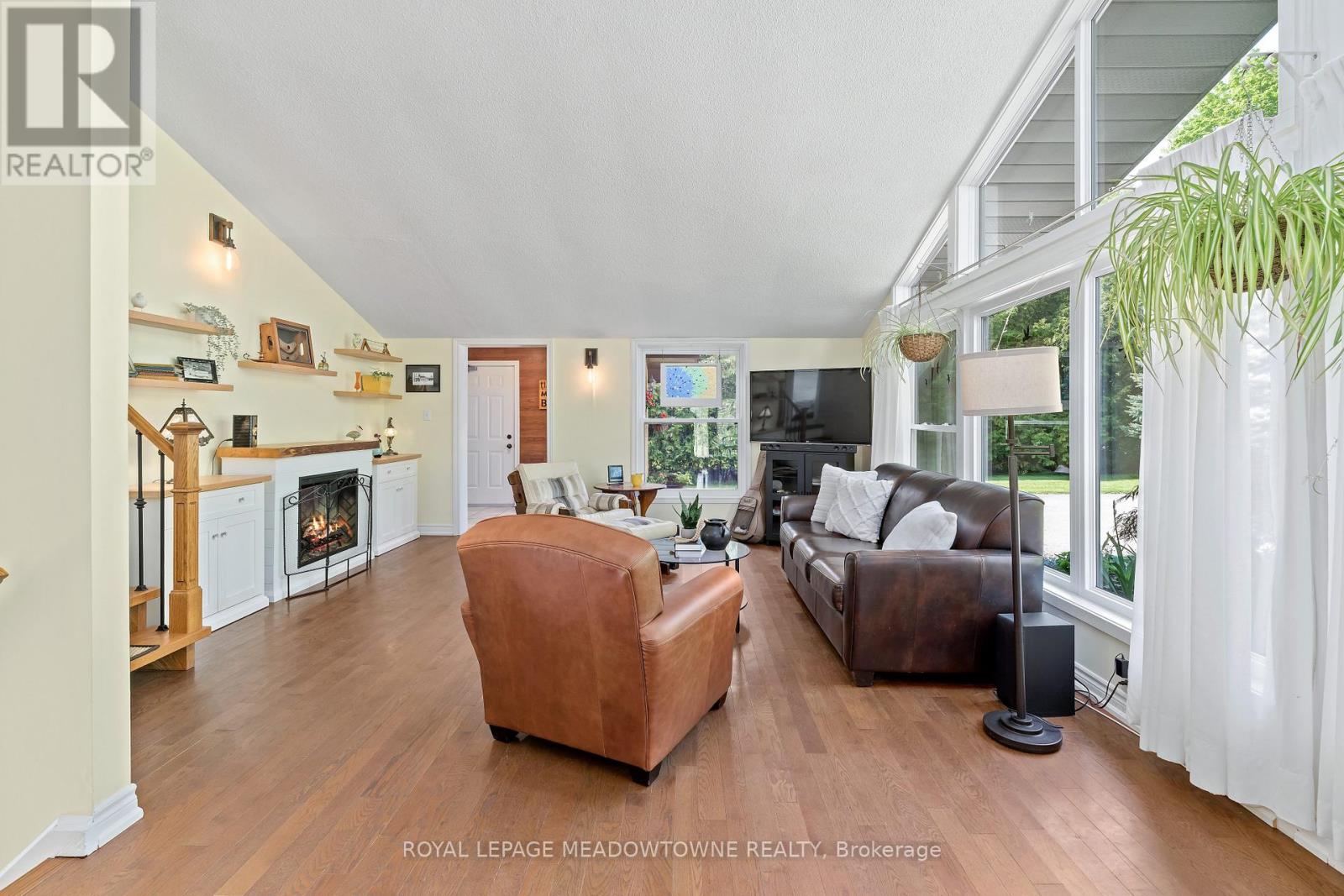 12072 Sixth Line, Halton Hills (Rural Halton Hills), Ontario  L0P 1H0 - Photo 10 - W13212936