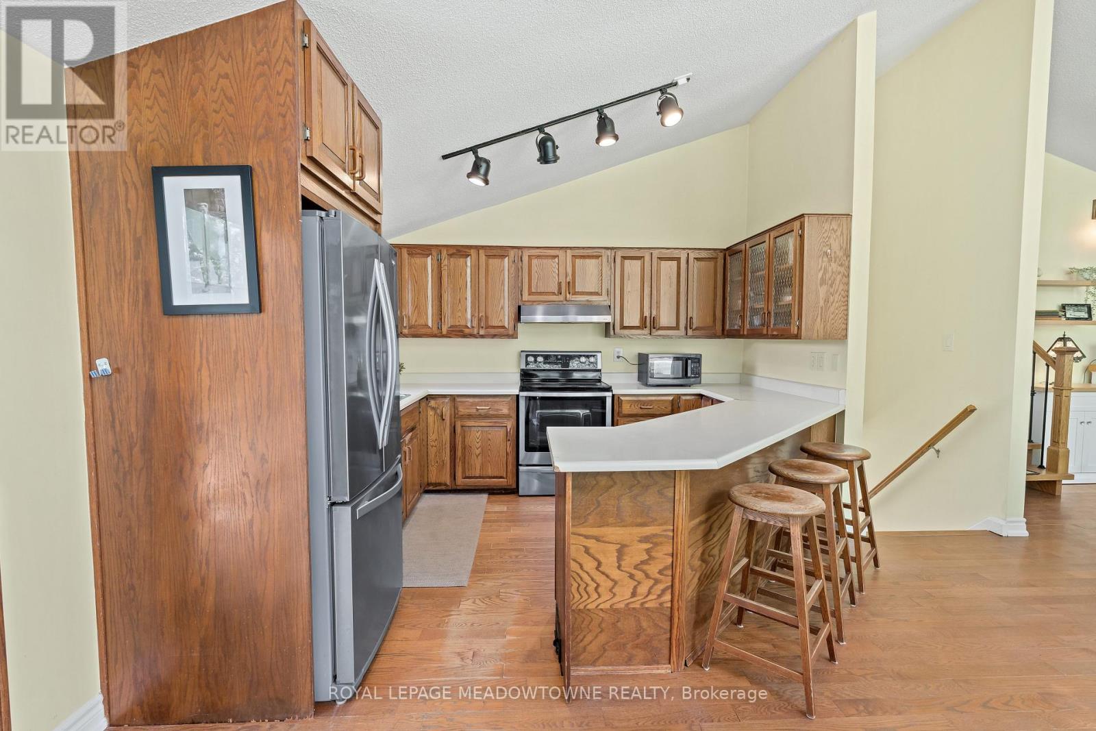 12072 Sixth Line, Halton Hills (Rural Halton Hills), Ontario  L0P 1H0 - Photo 18 - W13212936