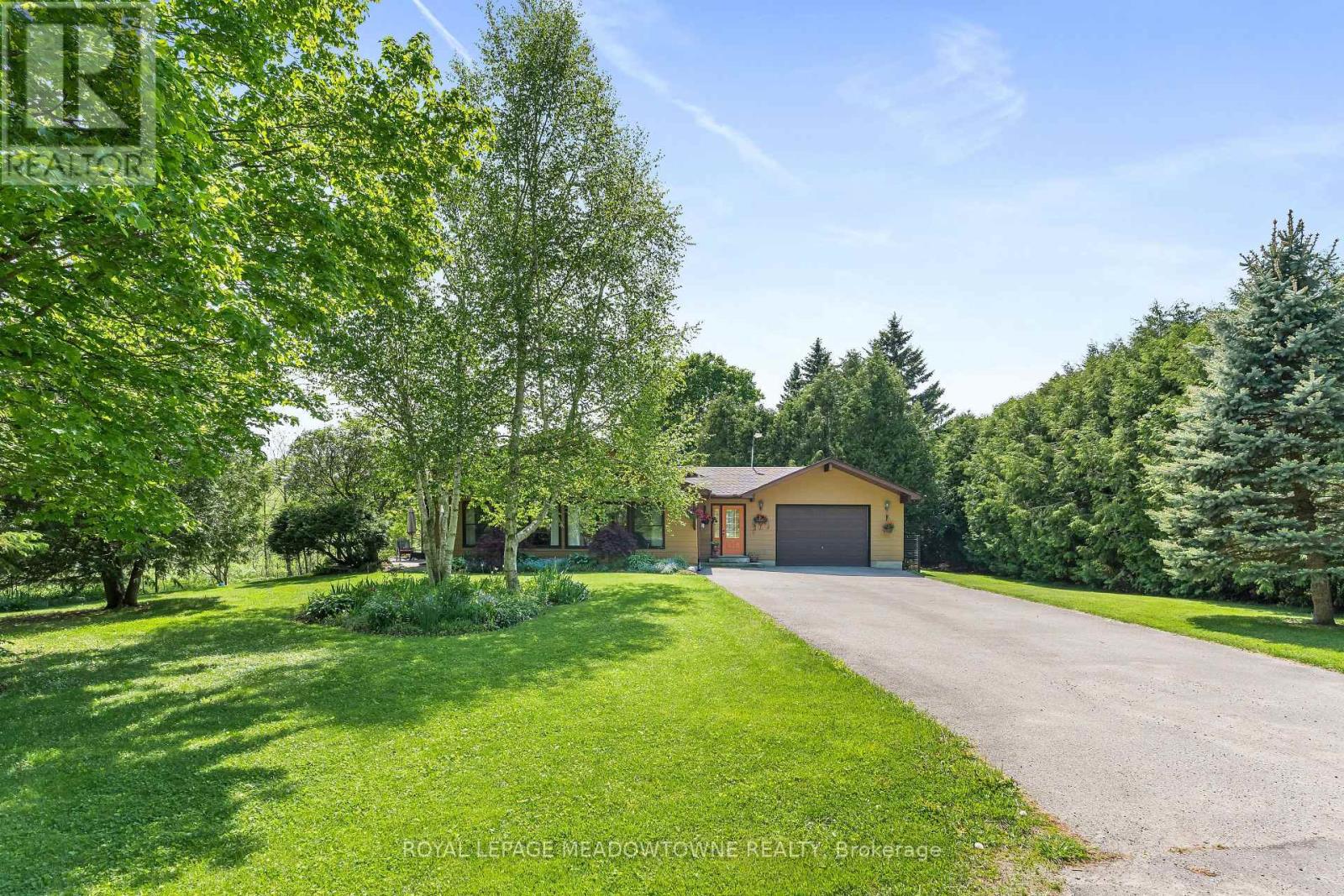 12072 Sixth Line, Halton Hills (Rural Halton Hills), Ontario  L0P 1H0 - Photo 5 - W13212936
