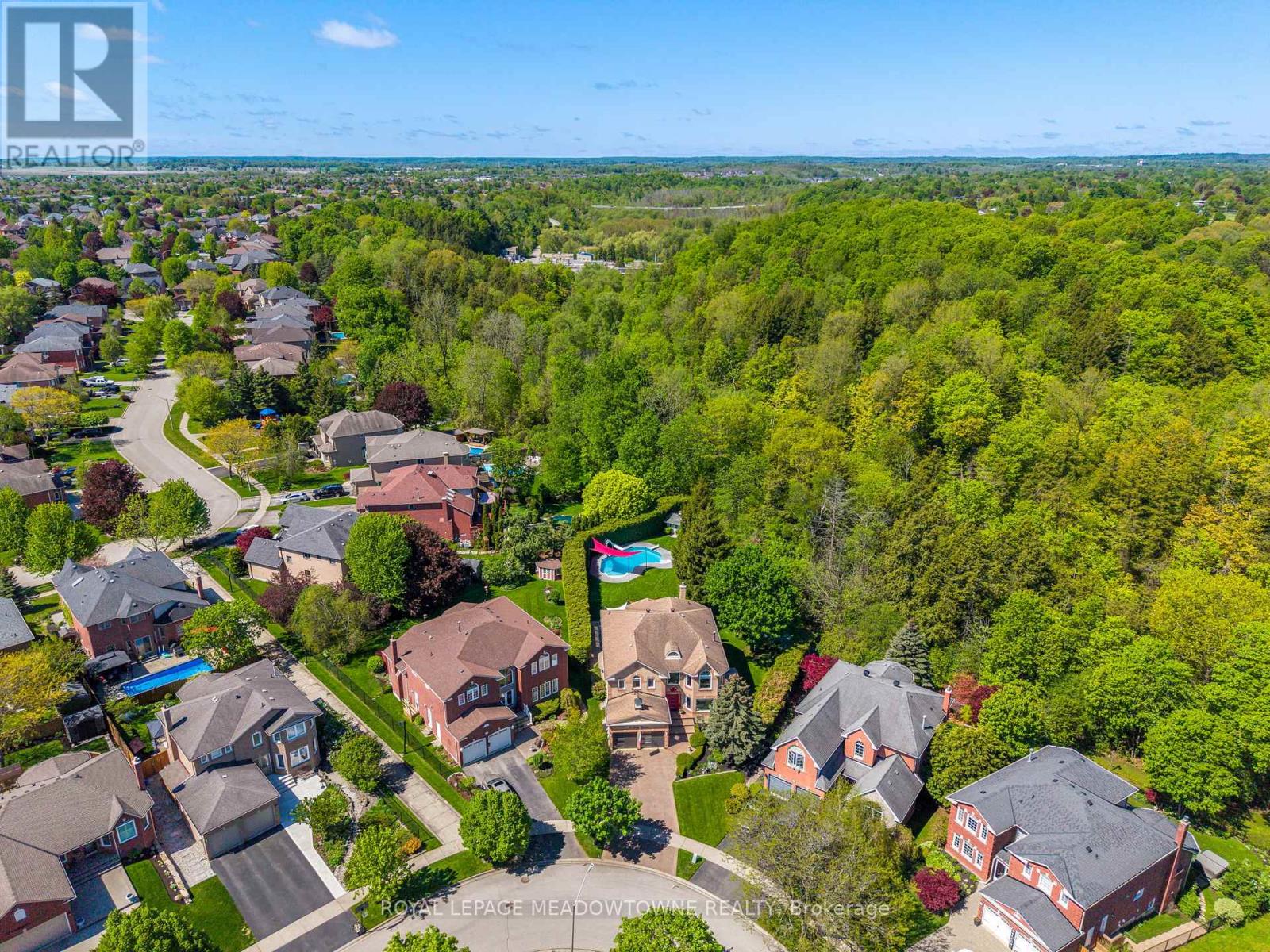 25 Gollop Crescent, Halton Hills (Georgetown), Ontario  L7G 5P1 - Photo 3 - W13213280