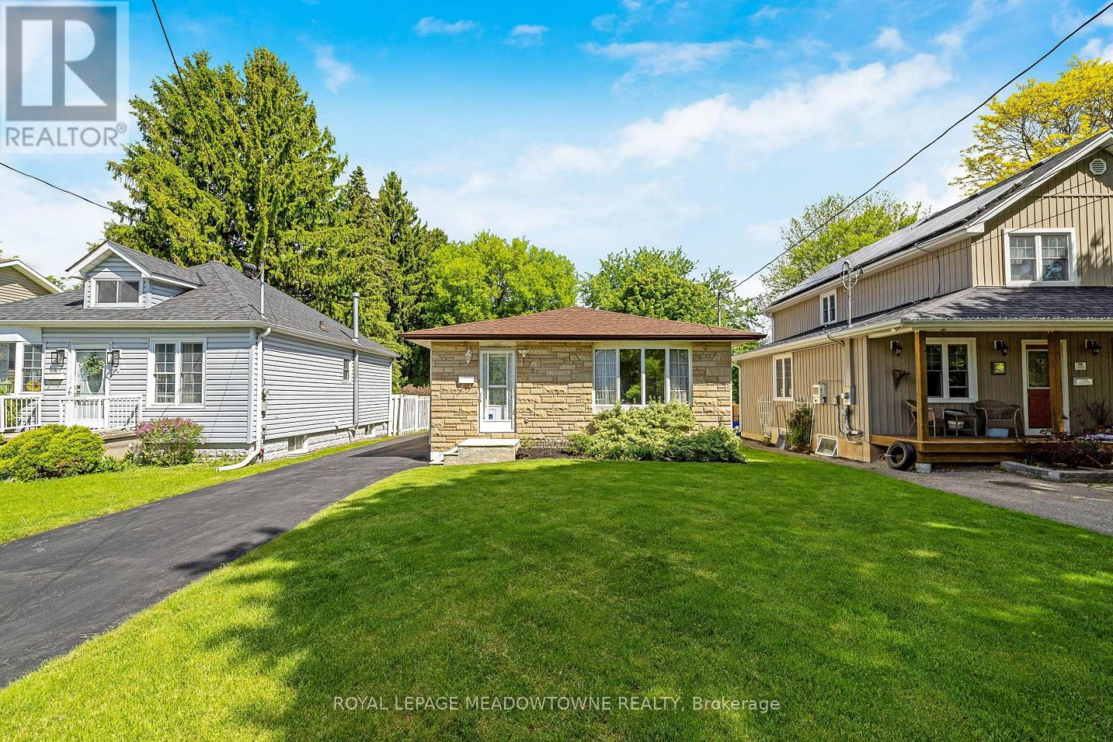 101 King Street, Halton Hills (Georgetown), Ontario  L7G 2G8 - Photo 2 - W13214508