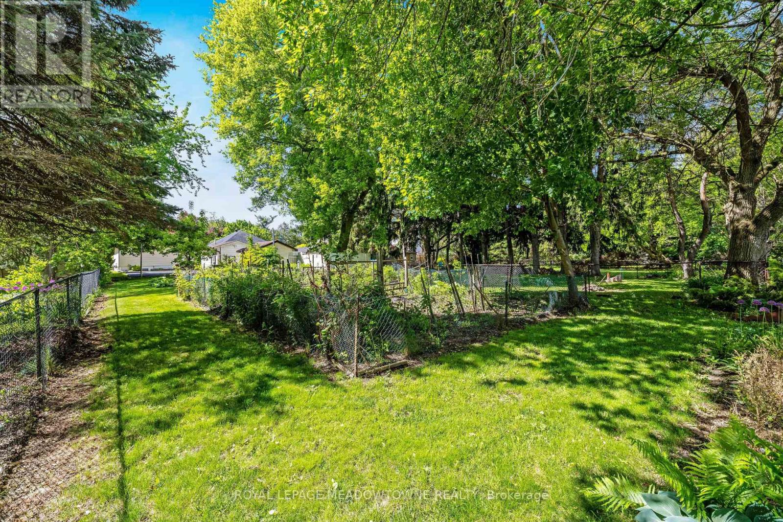 101 King Street, Halton Hills (Georgetown), Ontario  L7G 2G8 - Photo 34 - W13214508