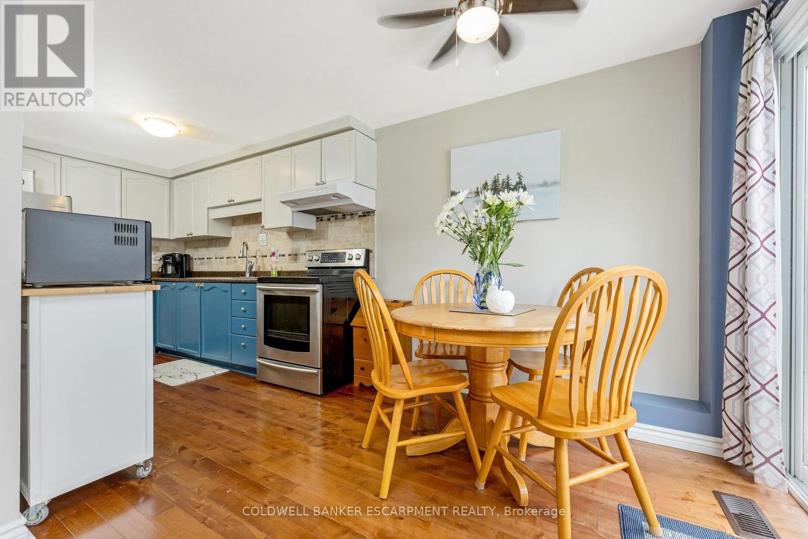 40 Danville Avenue, Halton Hills (Ac Acton), Ontario  L7J 2W5 - Photo 10 - W13212086