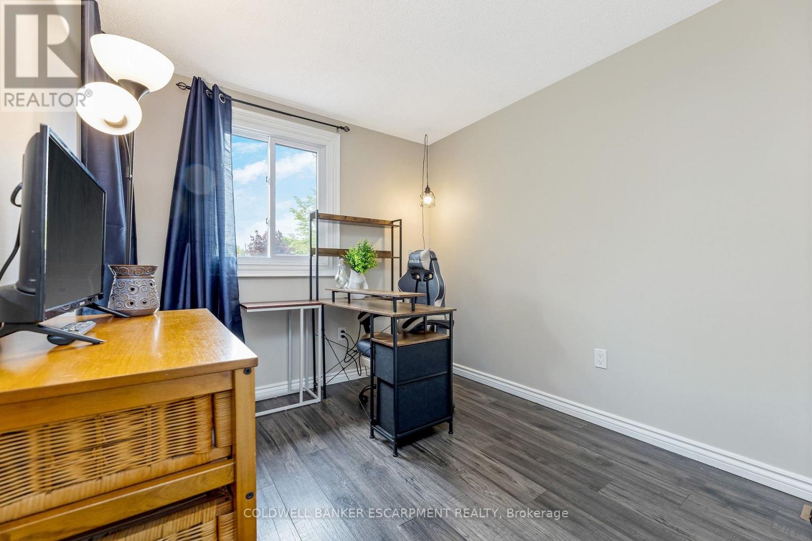 40 Danville Avenue, Halton Hills (Ac Acton), Ontario  L7J 2W5 - Photo 16 - W13212086