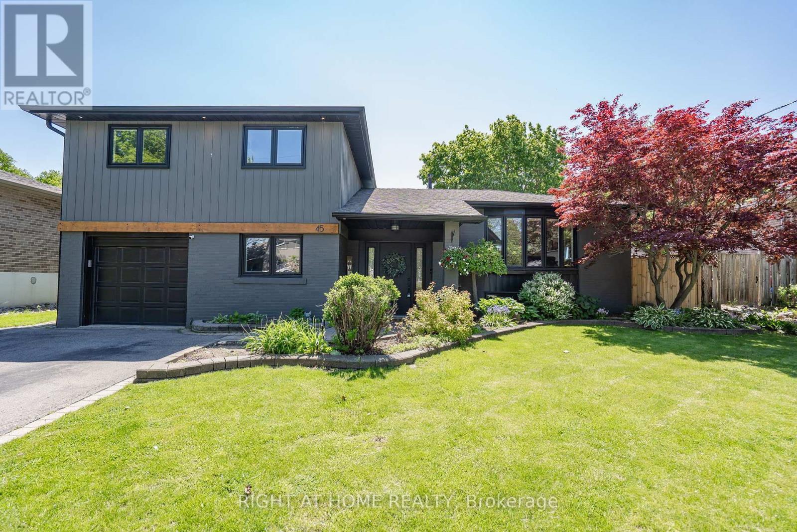 45 Irwin Crescent, Halton Hills (Georgetown), Ontario  L7G 1E7 - Photo 2 - W13220022