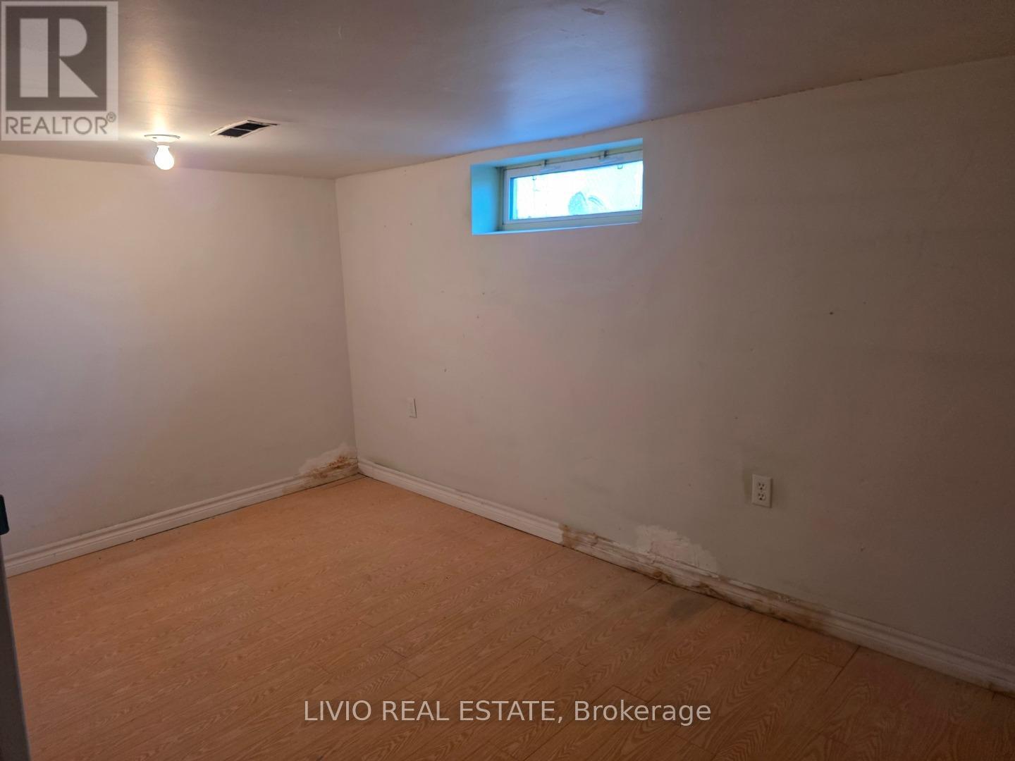 Unit# 2 - 323 Queen Street, Halton Hills (Ac Acton), Ontario  L7J 1R1 - Photo 4 - W13222768