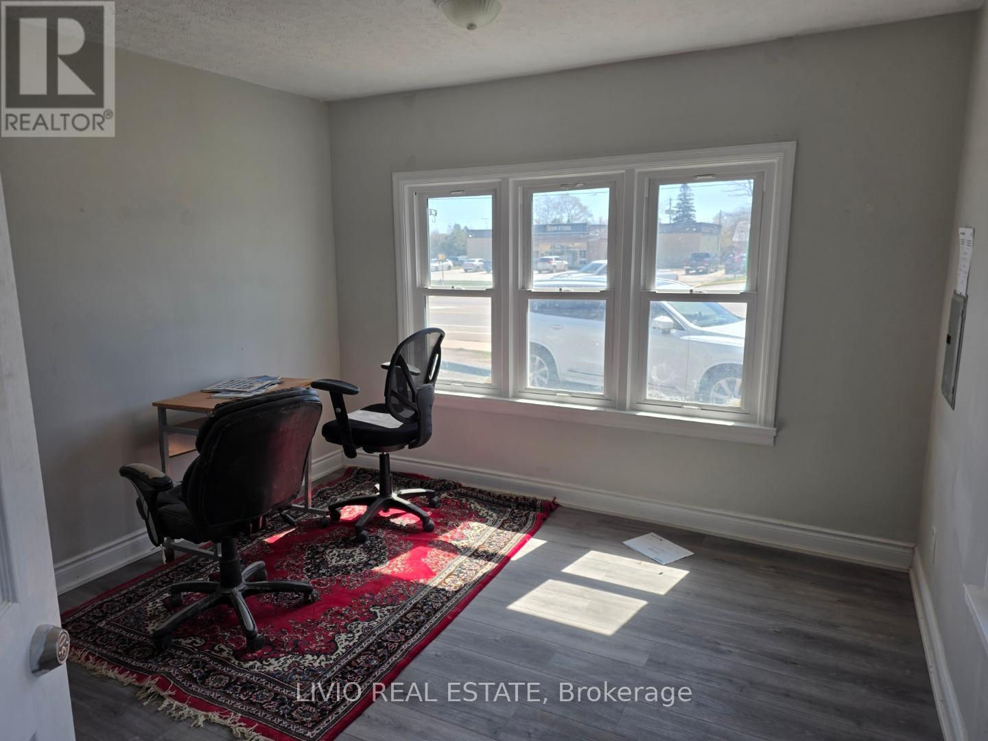 323 Queen Street E, Halton Hills (Ac Acton), Ontario  L7J 1R1 - Photo 14 - W13223058