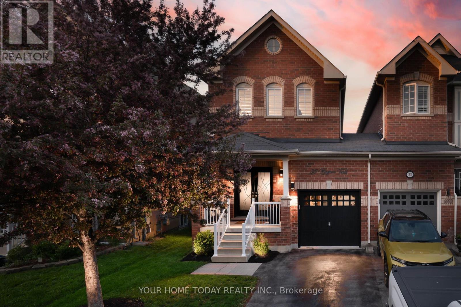 35 Niagara Trail, Halton Hills (Georgetown), Ontario  L7G 0A9 - Photo 1 - W13223986