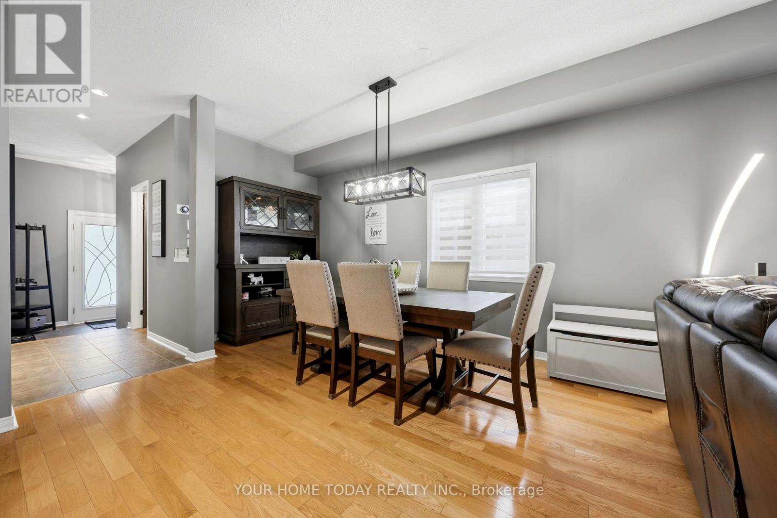 35 Niagara Trail, Halton Hills (Georgetown), Ontario  L7G 0A9 - Photo 8 - W13223986