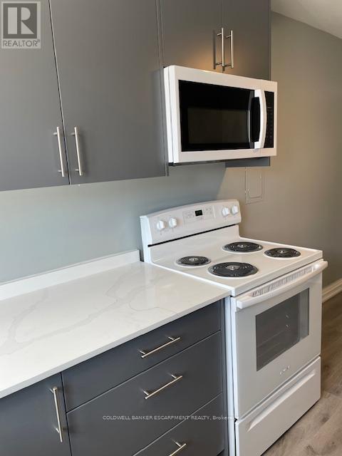 1 - 2 Cross Street, Halton Hills (Georgetown), Ontario  L7G 3G2 - Photo 2 - W13231612