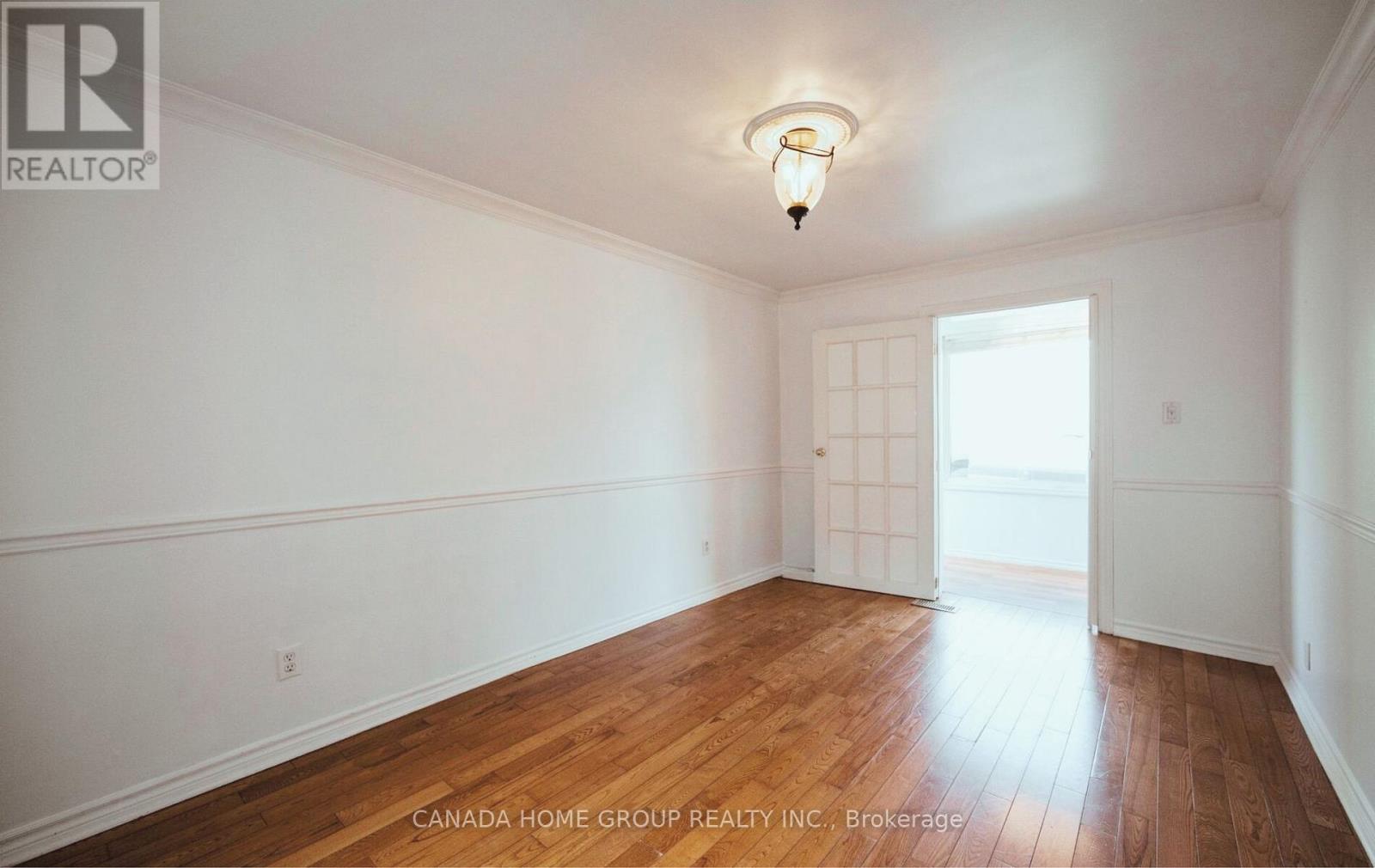 30 Main Street N, Milton (Campbellville), Ontario  L0P 1B0 - Photo 10 - W13232308