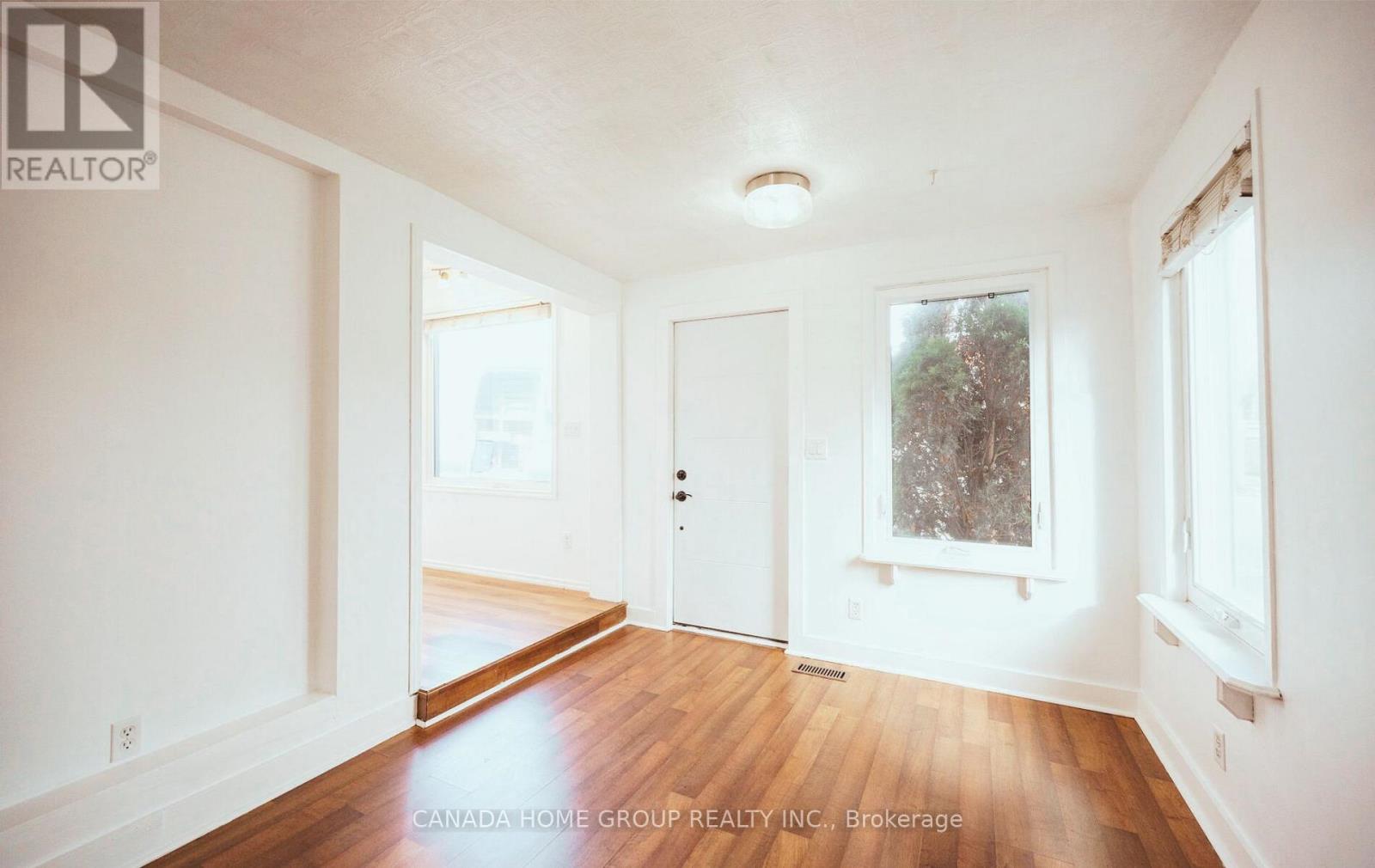 30 Main Street N, Milton (Campbellville), Ontario  L0P 1B0 - Photo 8 - W13232308