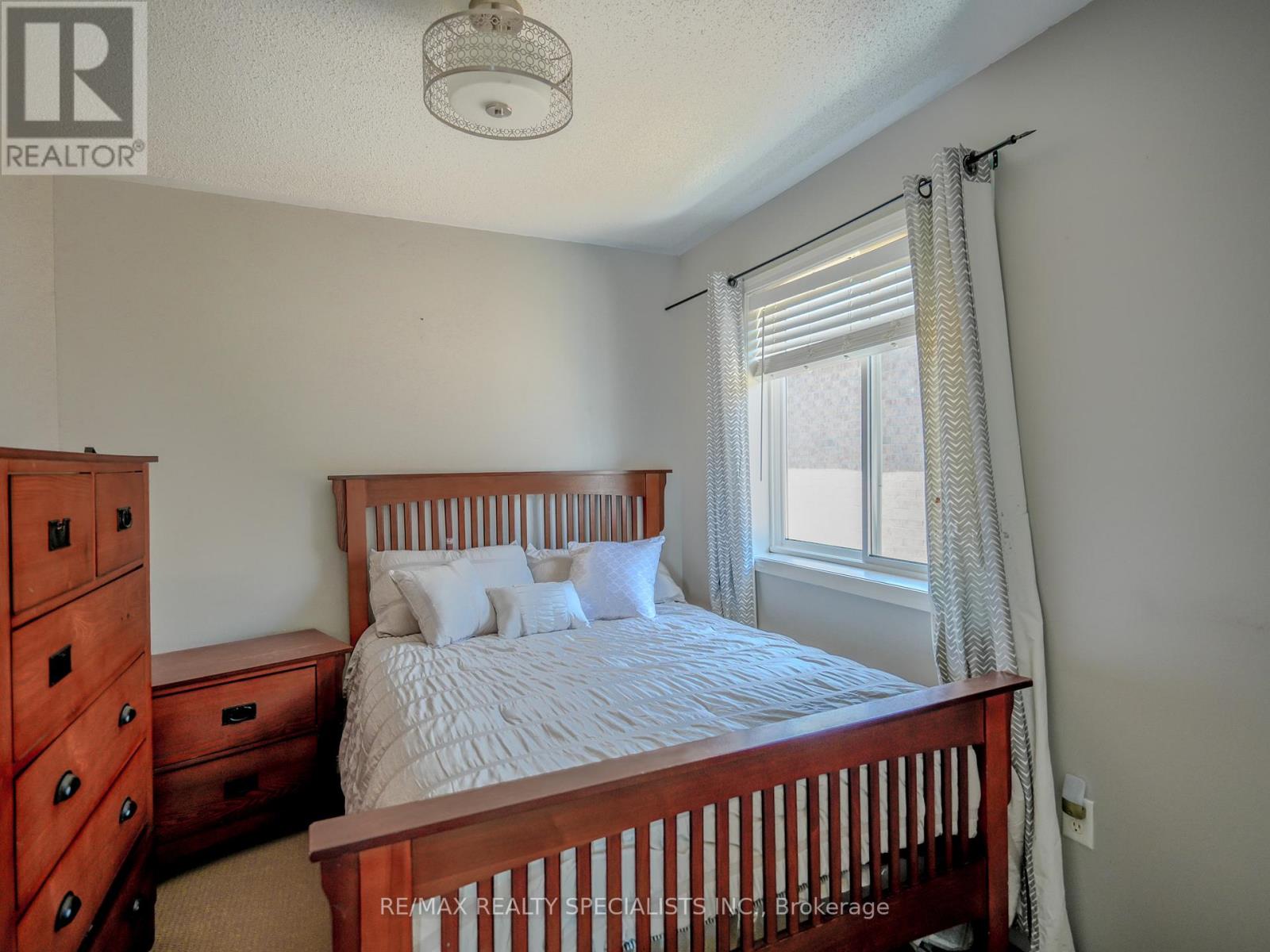 94 Seedhouse Lane, Halton Hills (Georgetown), Ontario  L7G 6K3 - Photo 17 - W13233526