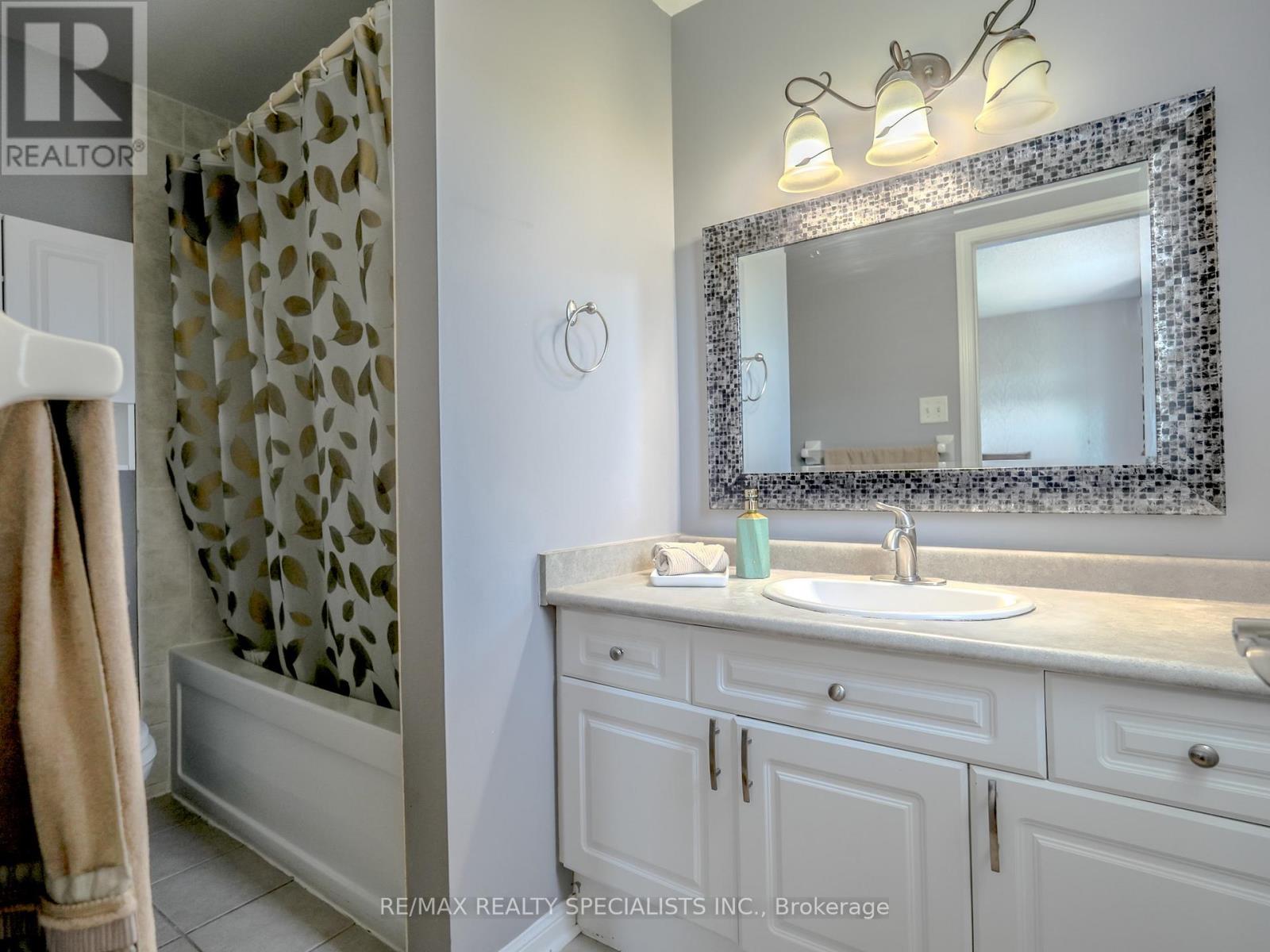 94 Seedhouse Lane, Halton Hills (Georgetown), Ontario  L7G 6K3 - Photo 19 - W13233526
