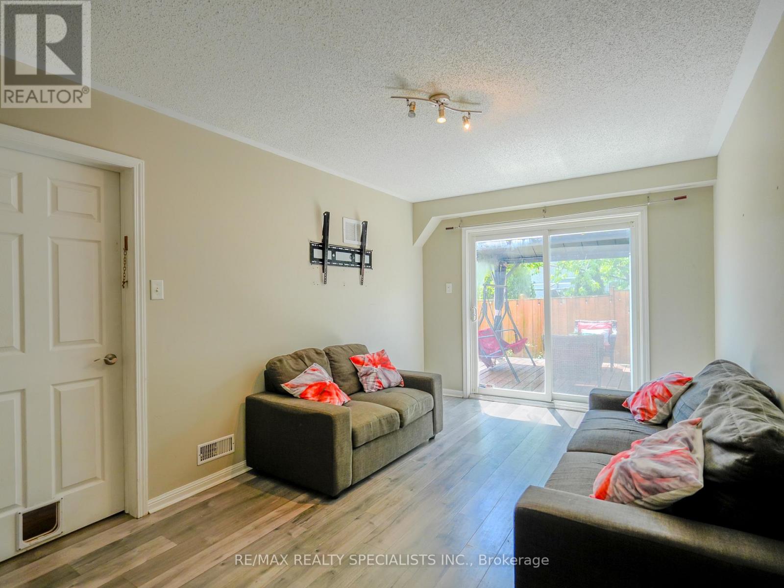 94 Seedhouse Lane, Halton Hills (Georgetown), Ontario  L7G 6K3 - Photo 22 - W13233526