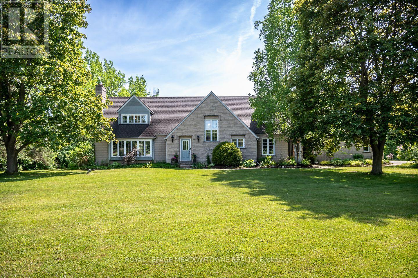 11276 Amos Drive, Milton (Brookville/haltonville), Ontario  L0P 1B0 - Photo 1 - W13234522