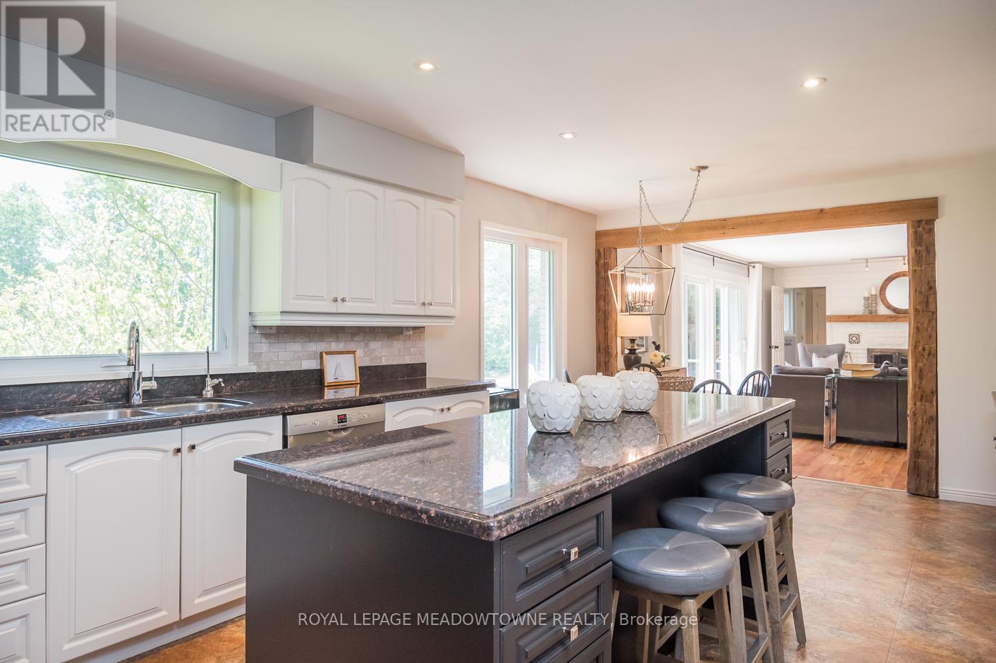 11276 Amos Drive, Milton (Brookville/haltonville), Ontario  L0P 1B0 - Photo 10 - W13234522