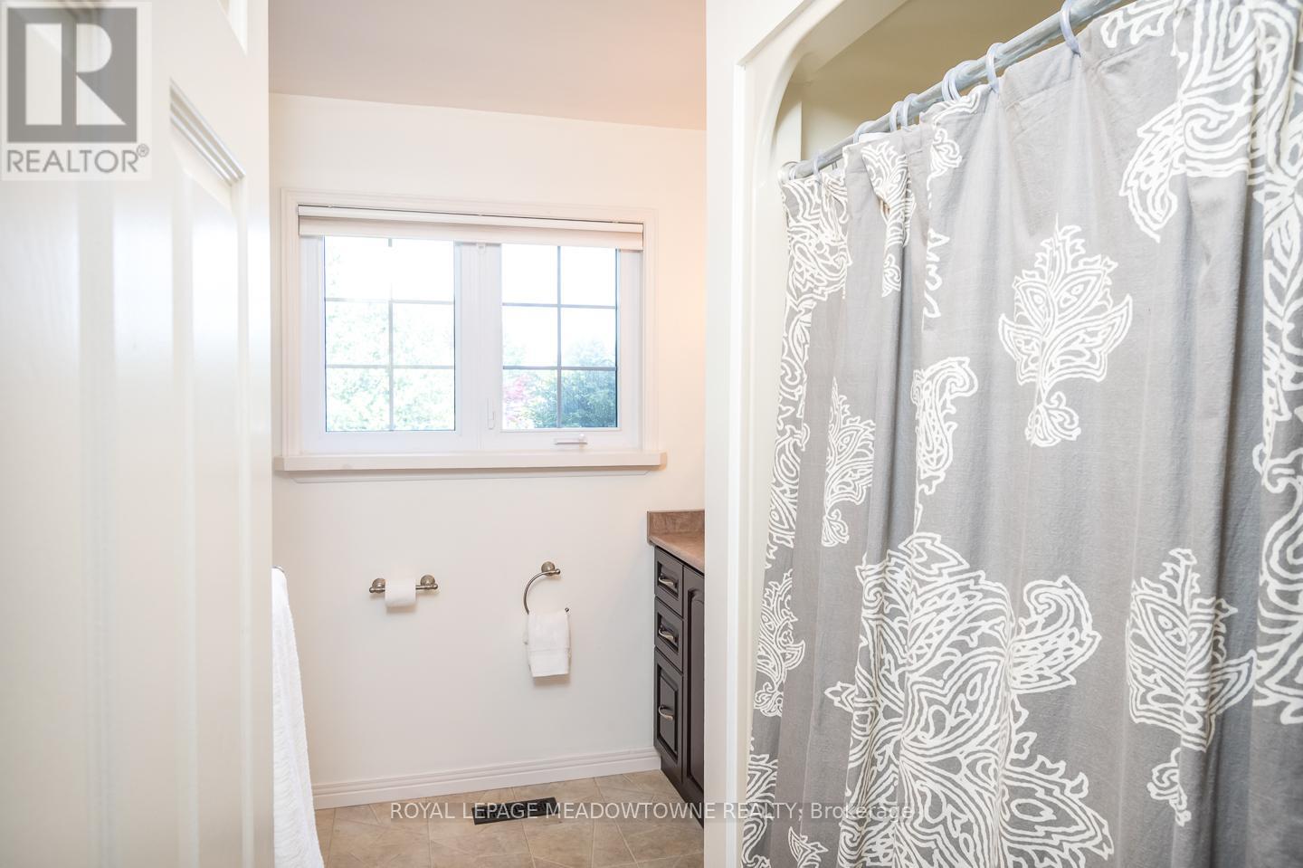 11276 Amos Drive, Milton (Brookville/haltonville), Ontario  L0P 1B0 - Photo 18 - W13234522