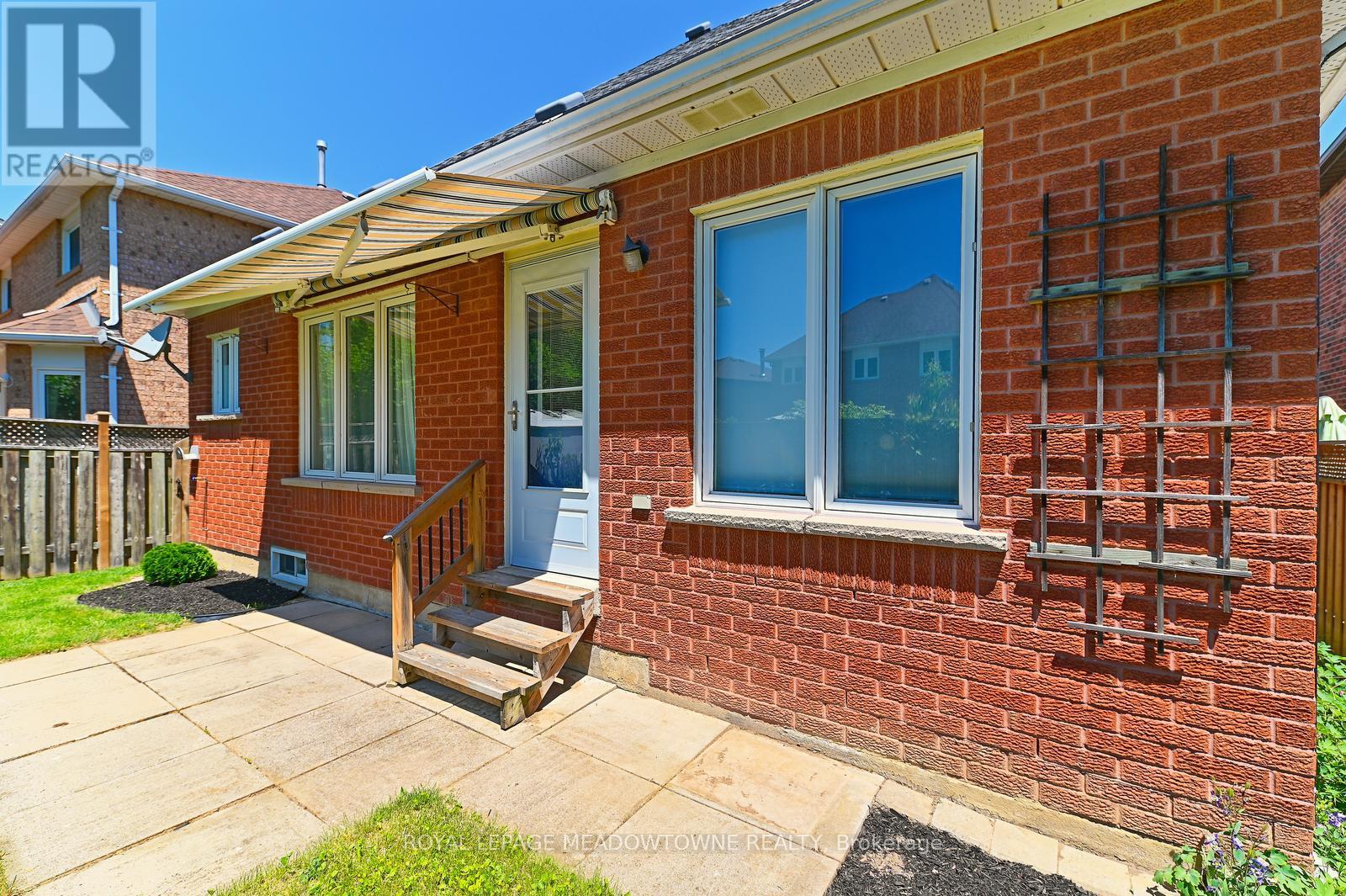 16 Harrop Avenue, Halton Hills (Georgetown), Ontario  L7G 5R2 - Photo 43 - W13240292