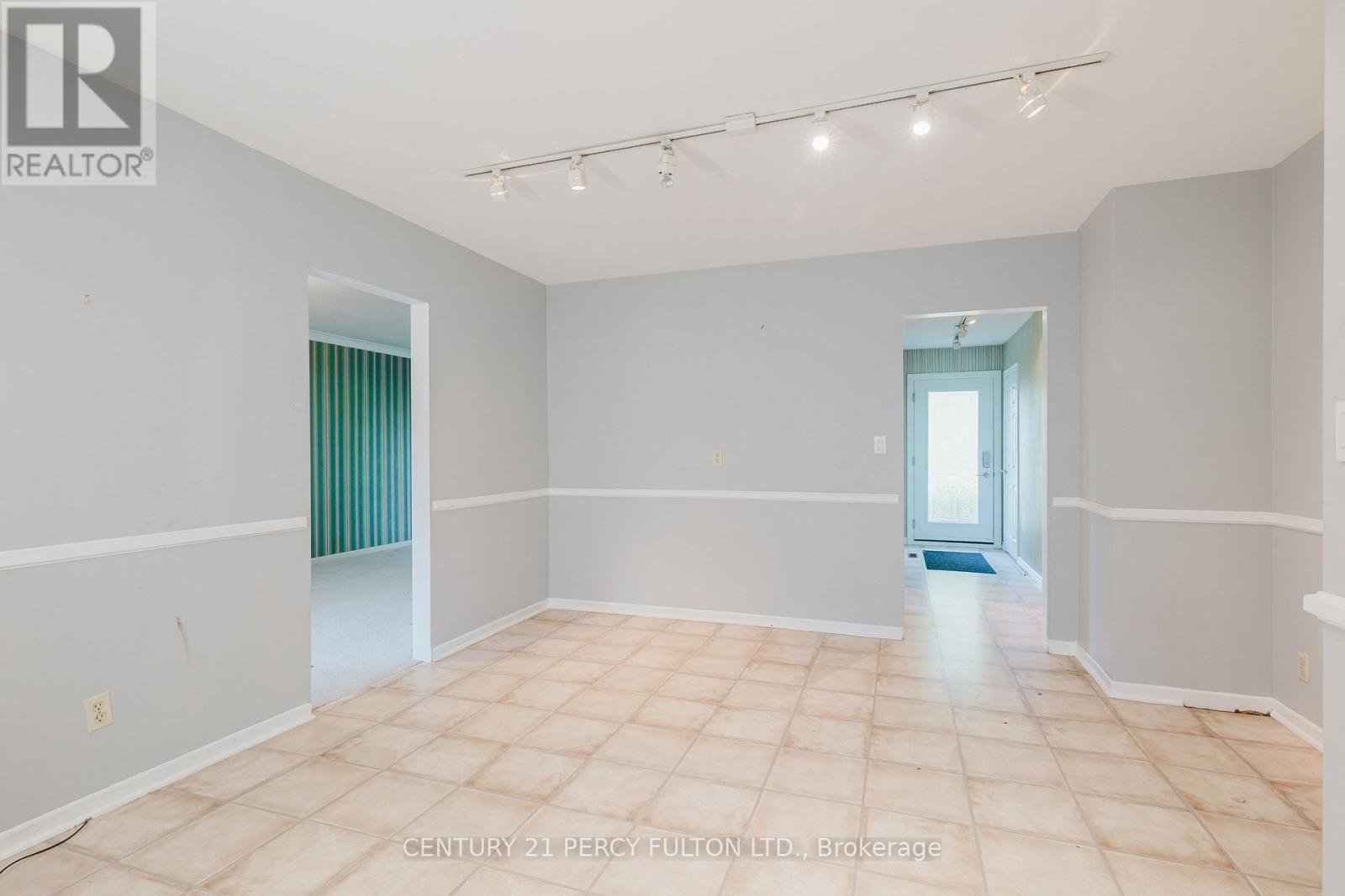 10208 Tenth Line, Halton Hills (Georgetown), Ontario  L0P 1K0 - Photo 25 - W13245468