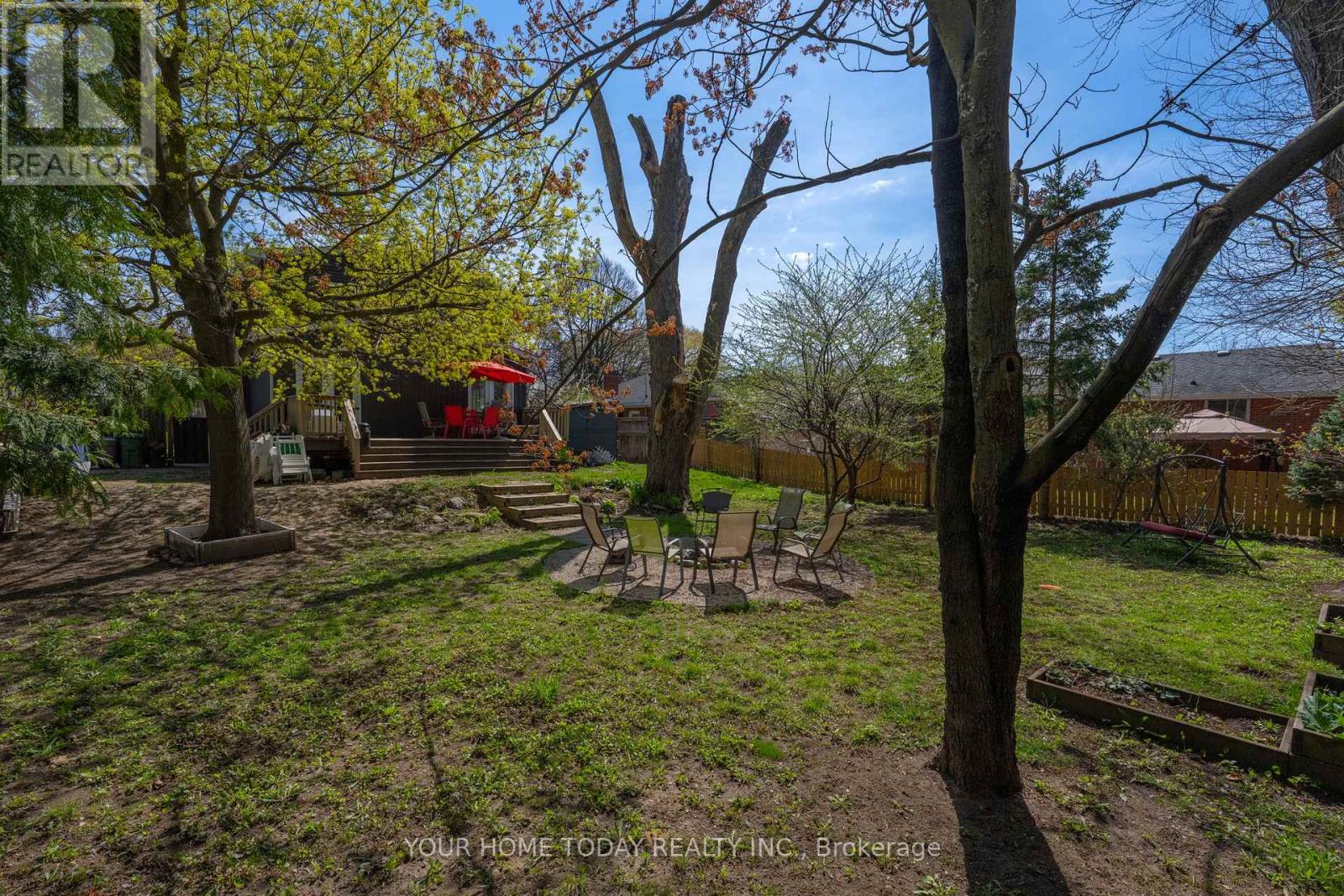 20 Elgin Street, Halton Hills (Georgetown), Ontario  L7G 3M3 - Photo 42 - W13246810